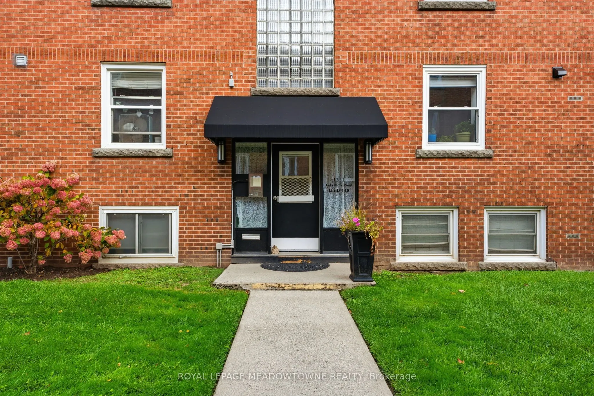 1351 Lakeshore Road #15