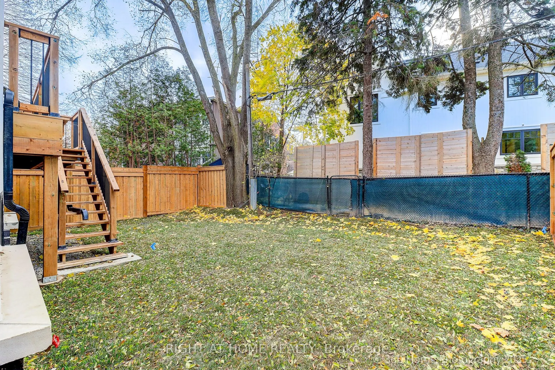 28 PINE Avenue