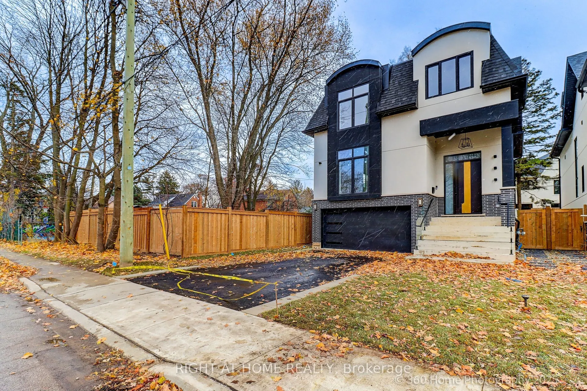 28 PINE Avenue