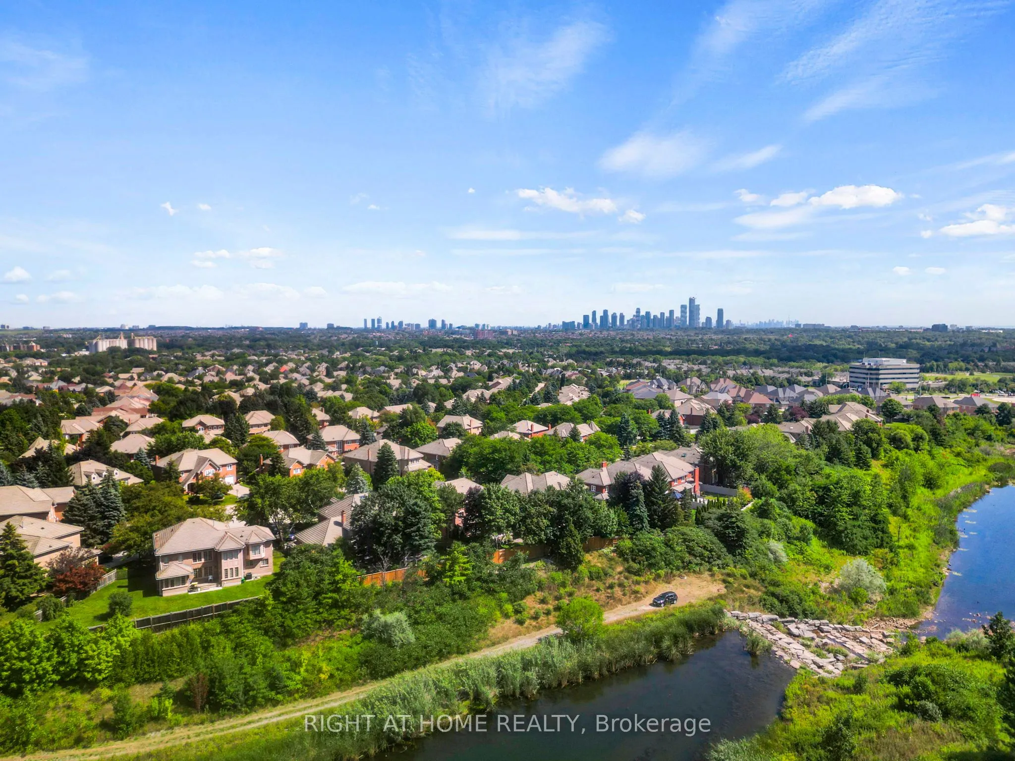 2545 Erin Centre Boulevard #1611
