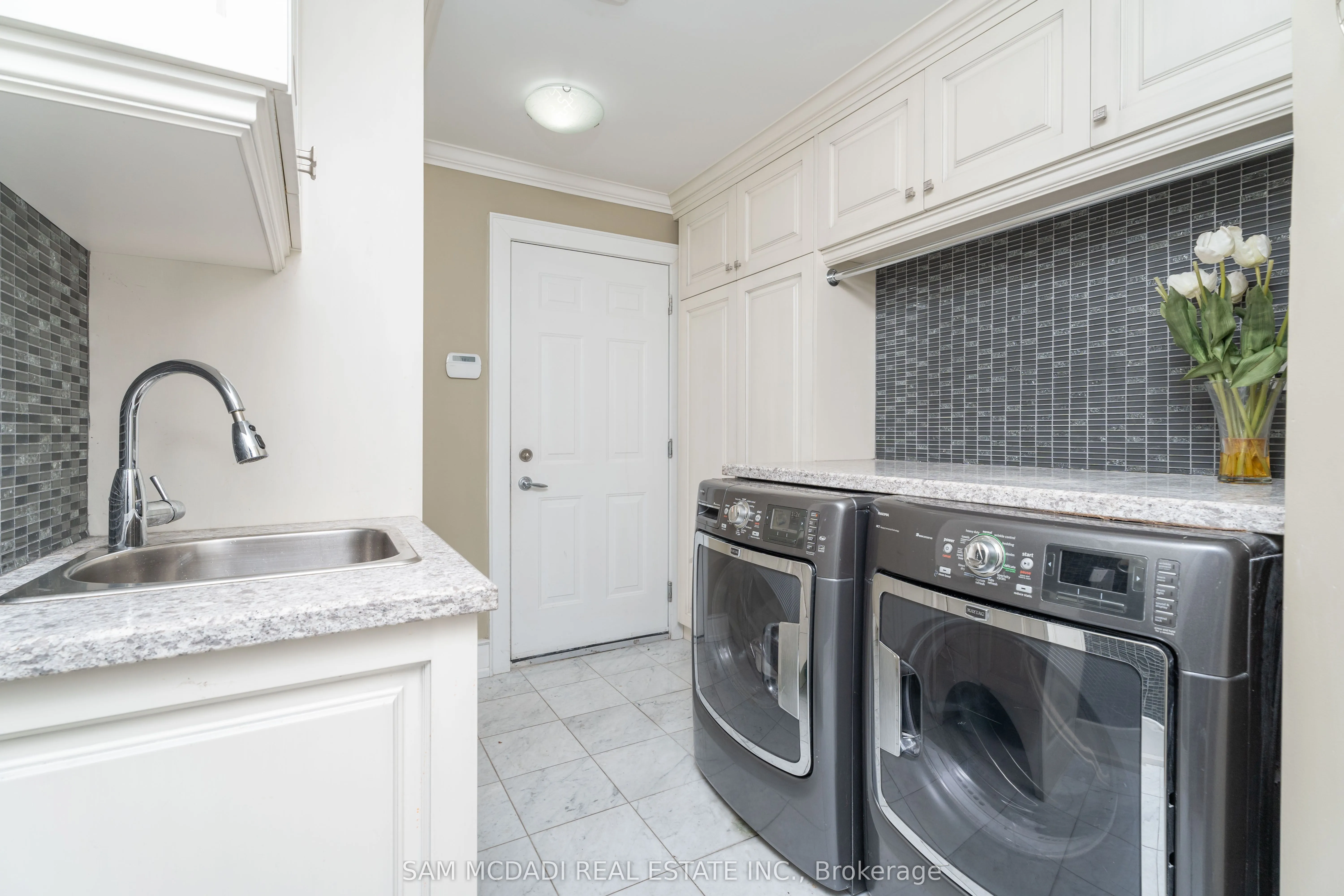 2489 Olinda Court