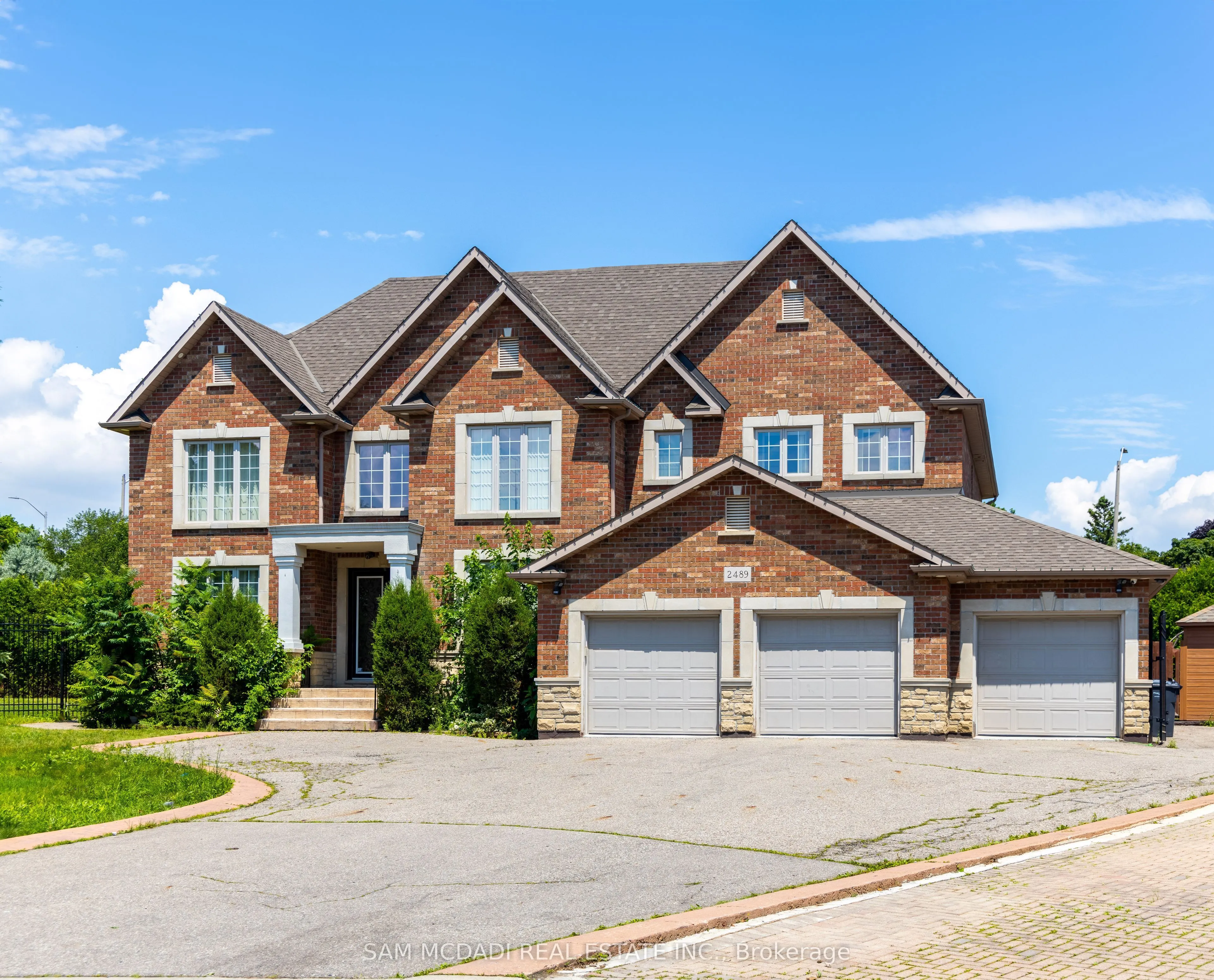2489 Olinda Court