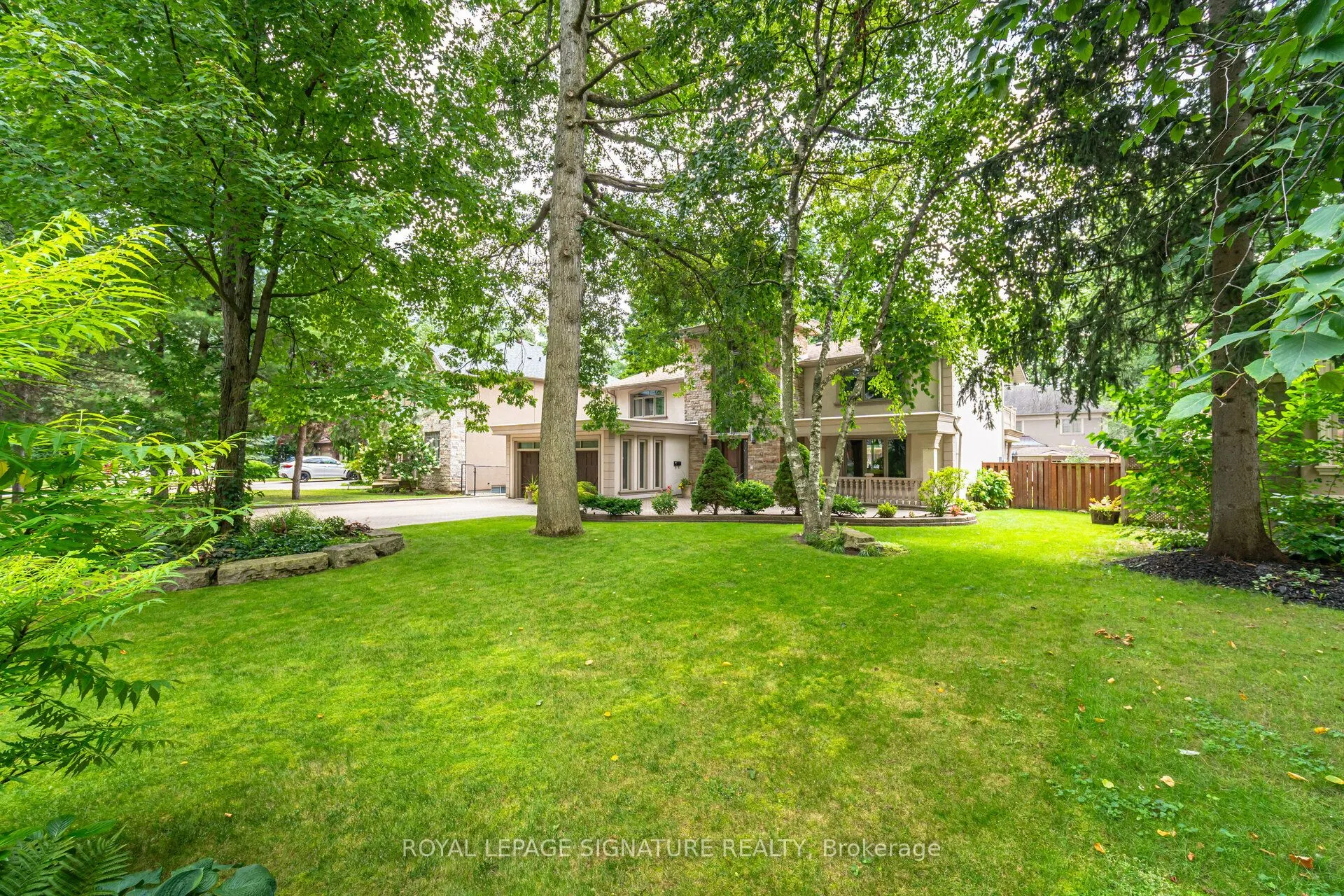 2130 Autumn Breeze Drive N