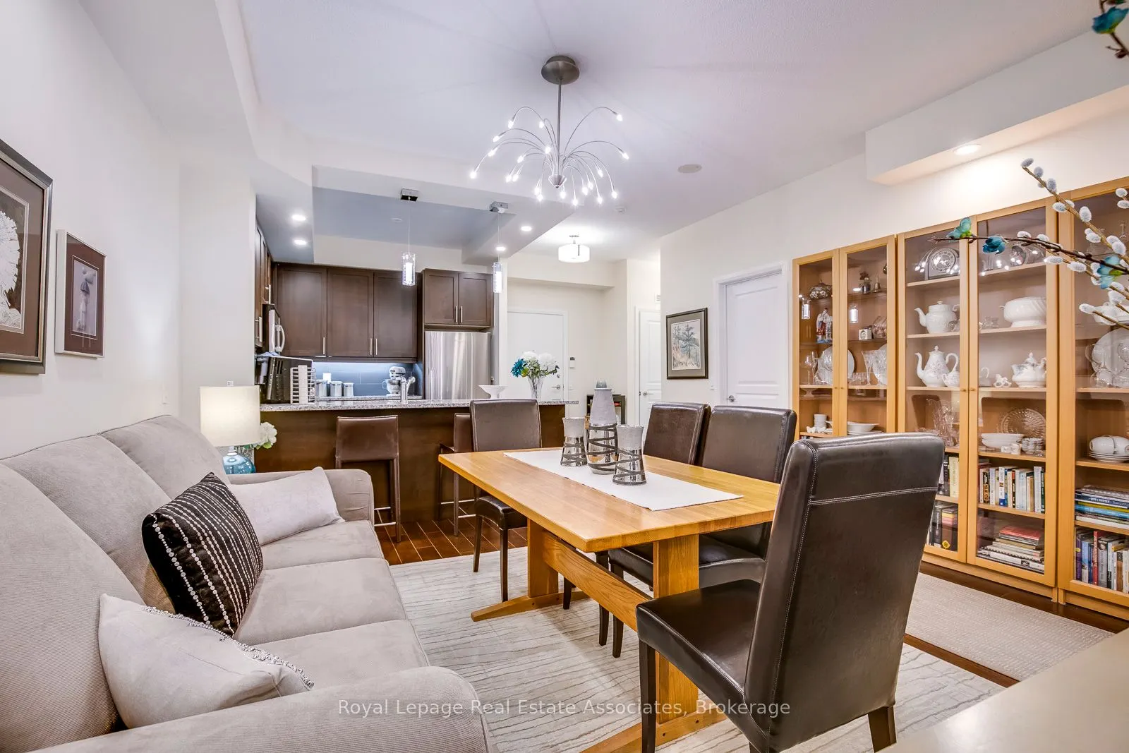 1 Hurontario Street #308