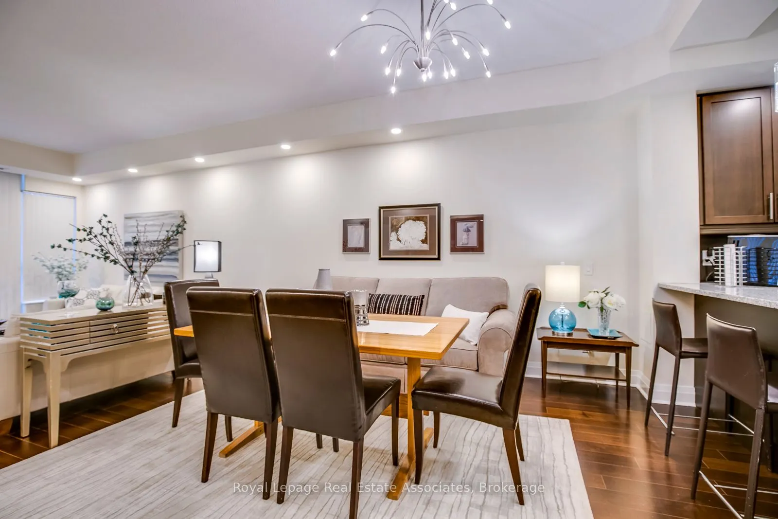 1 Hurontario Street #308