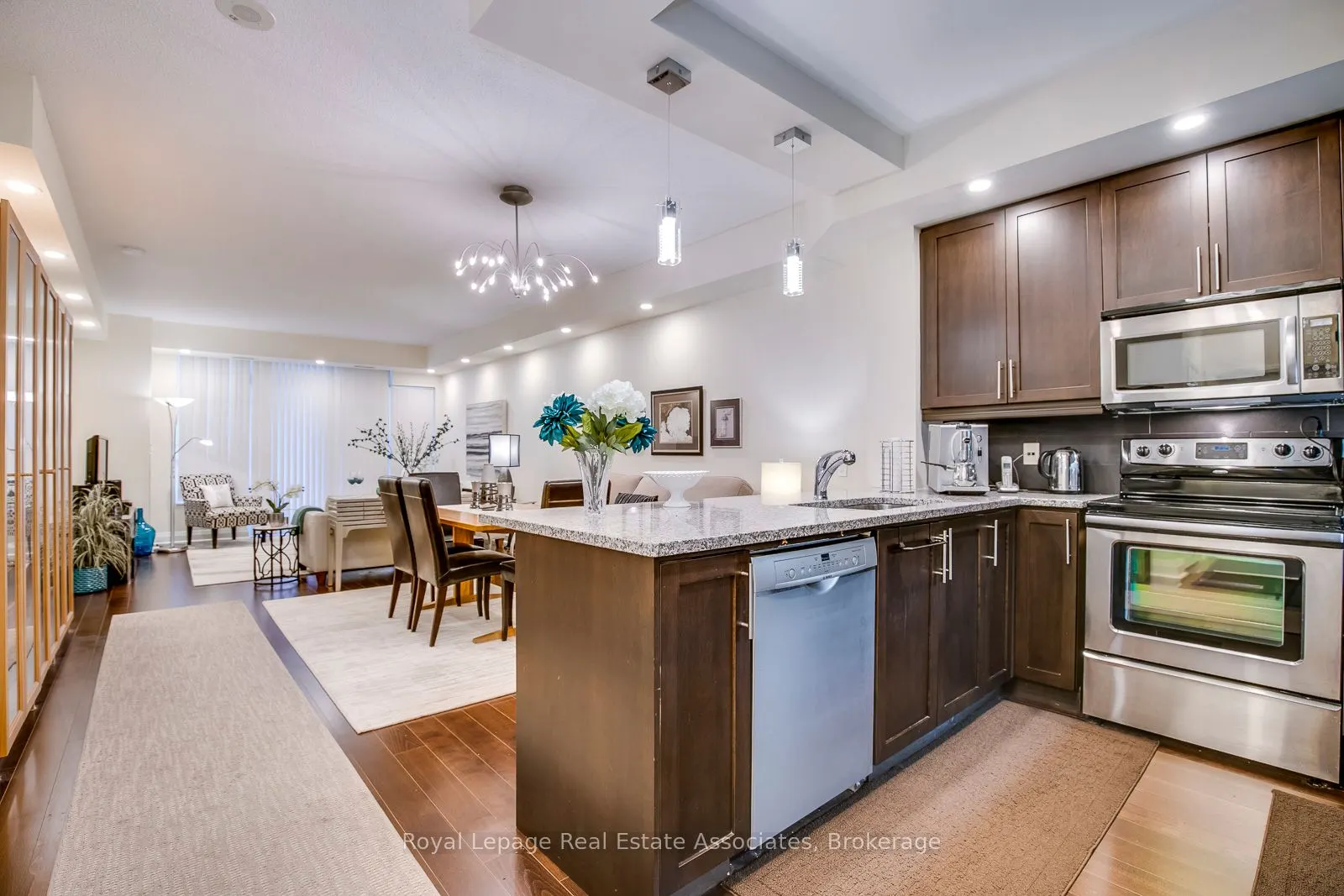 1 Hurontario Street #308