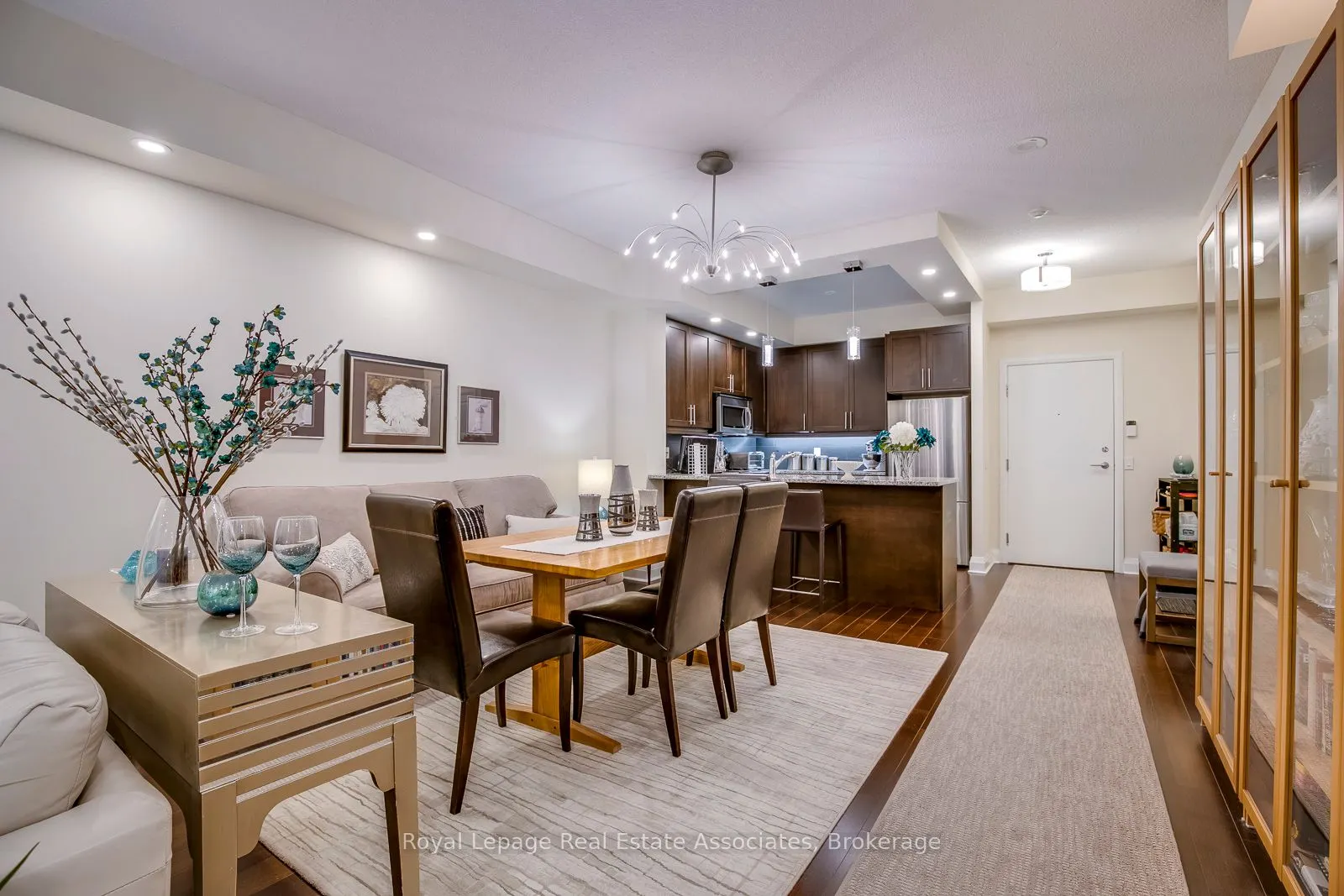 1 Hurontario Street #308
