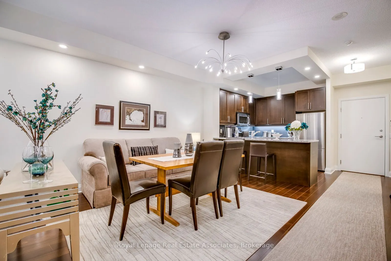1 Hurontario Street #308
