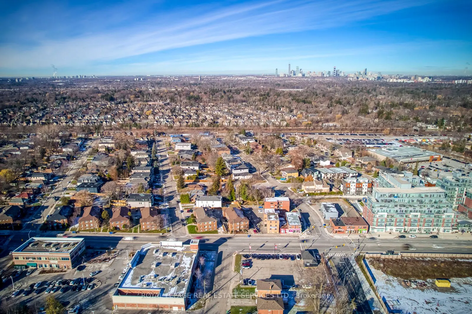 320 Lakeshore Road W