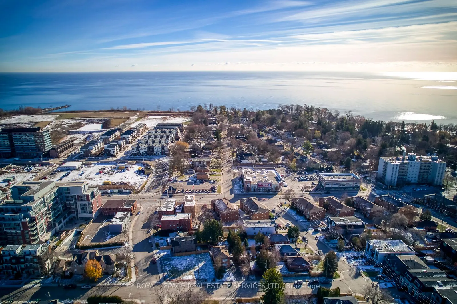 322 Lakeshore Road W