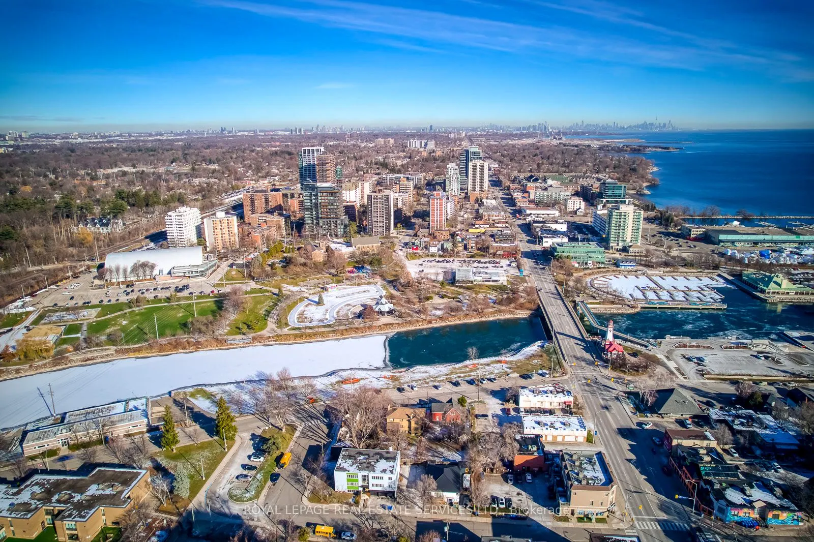 322 Lakeshore Road W