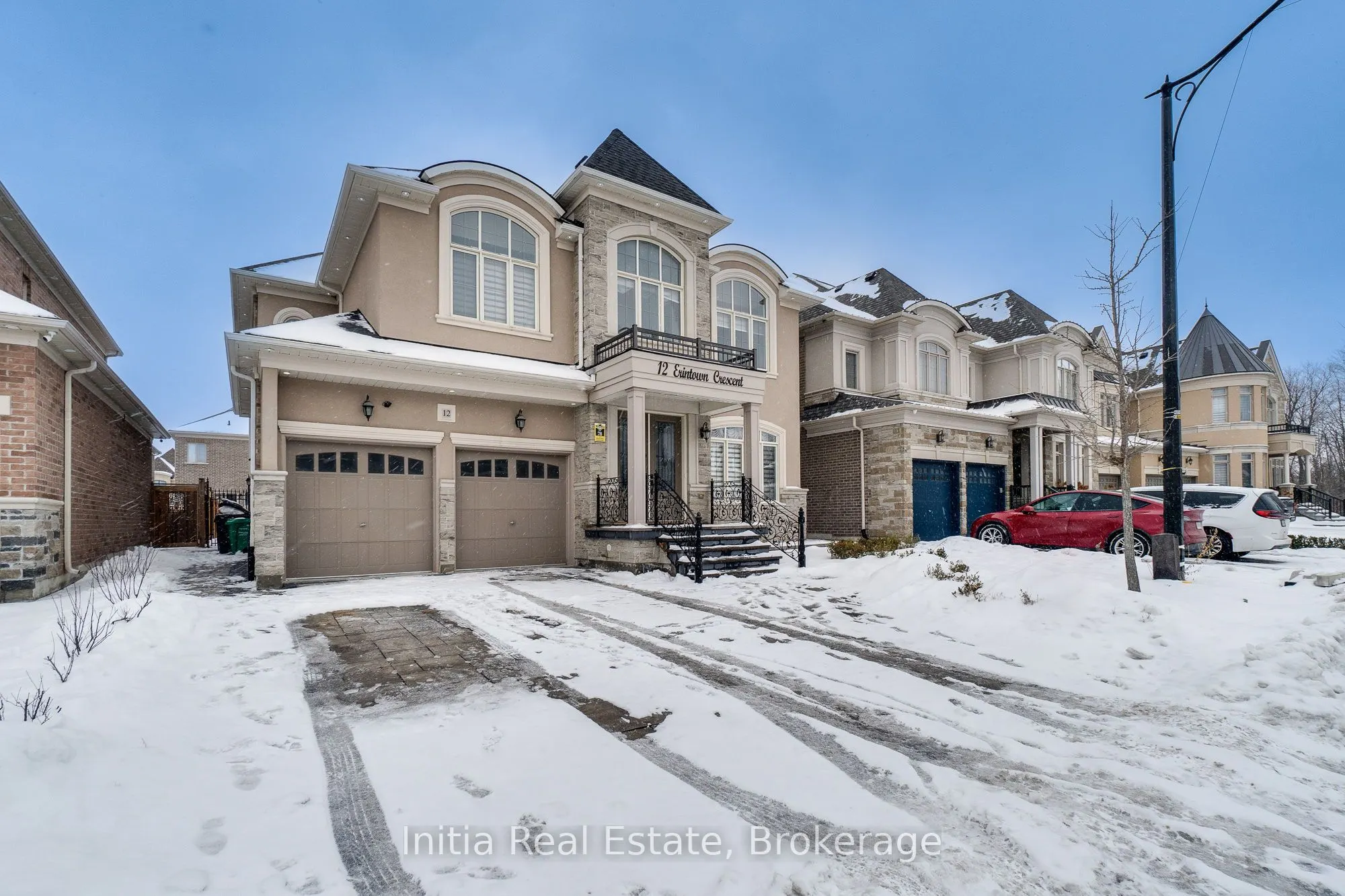 12 Erintown Crescent S