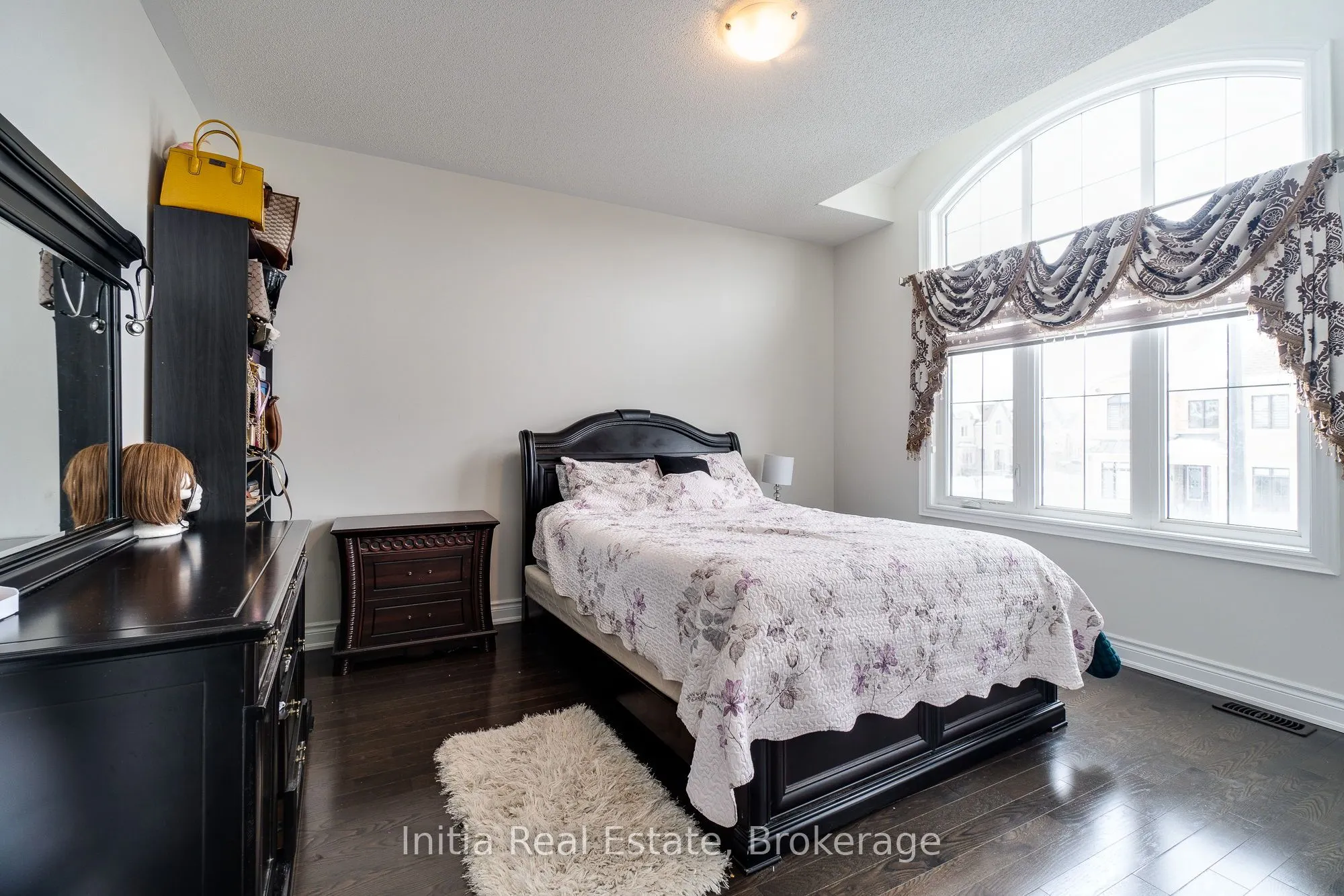 12 Erintown Crescent S