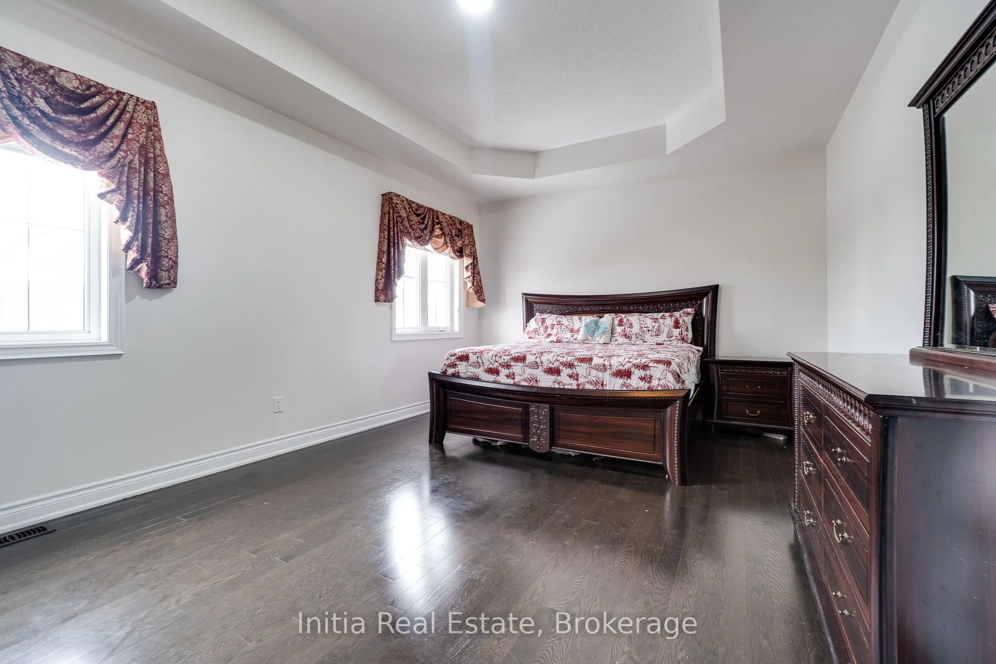 12 Erintown Crescent S
