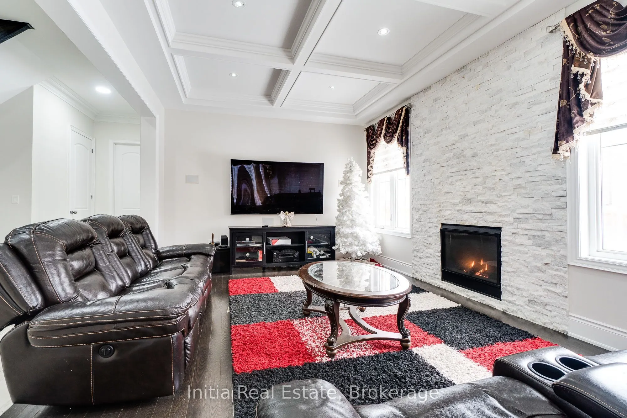 12 Erintown Crescent S