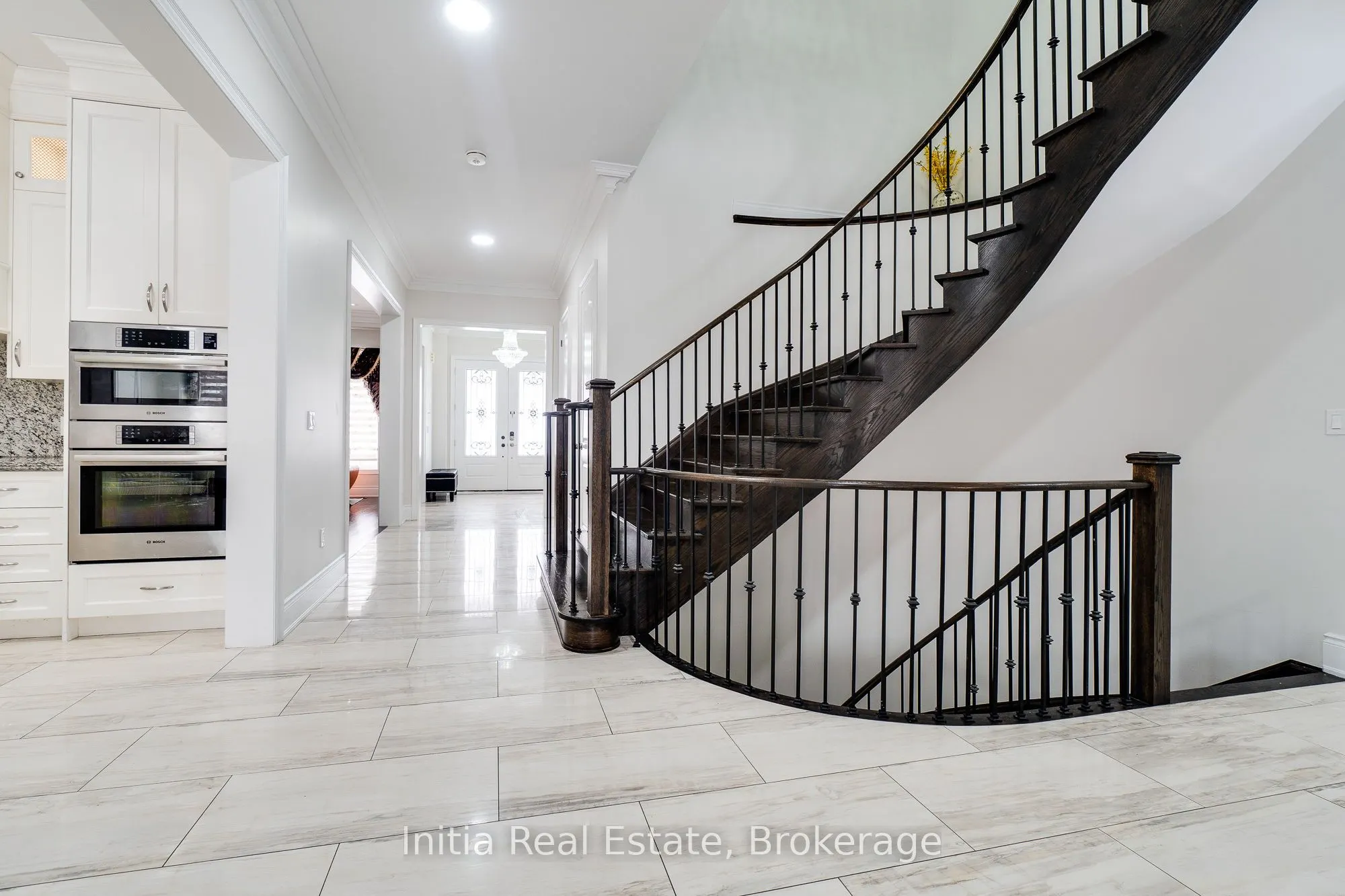 12 Erintown Crescent S