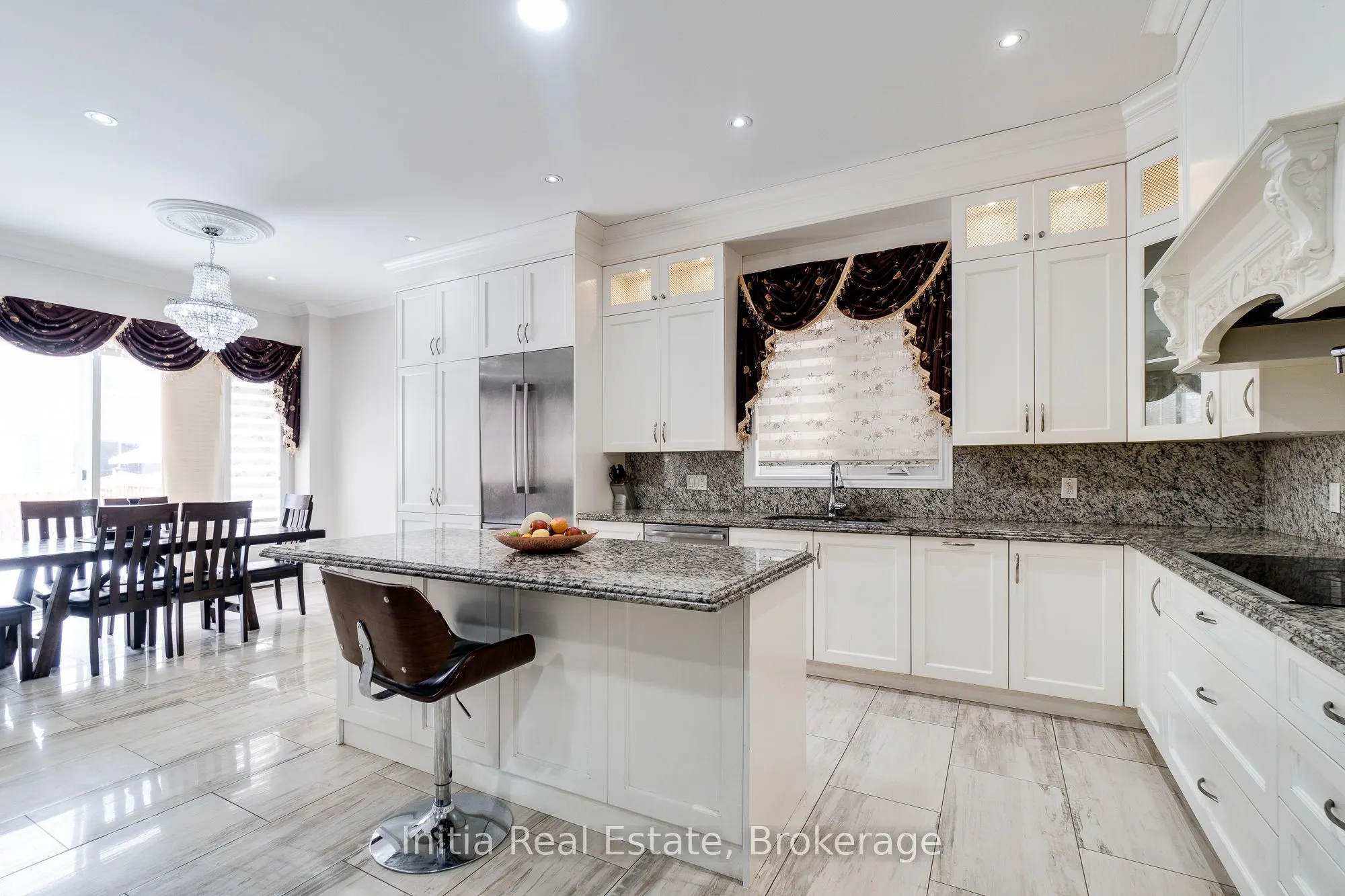 12 Erintown Crescent S