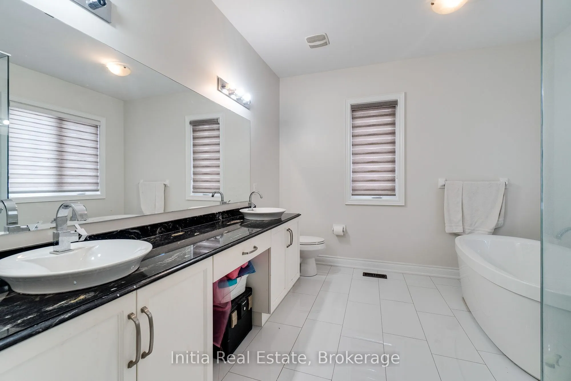 12 Erintown Crescent S