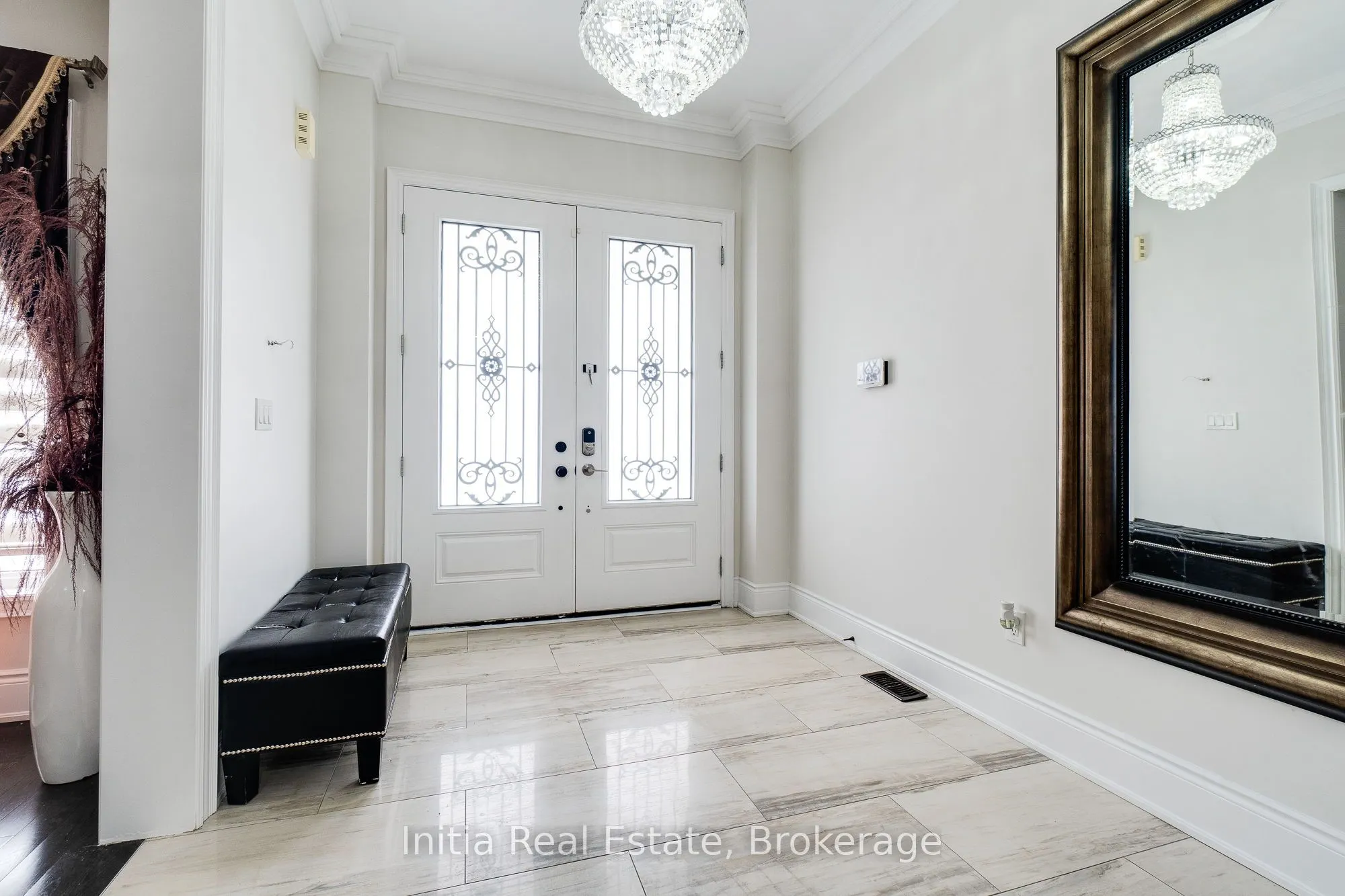 12 Erintown Crescent S
