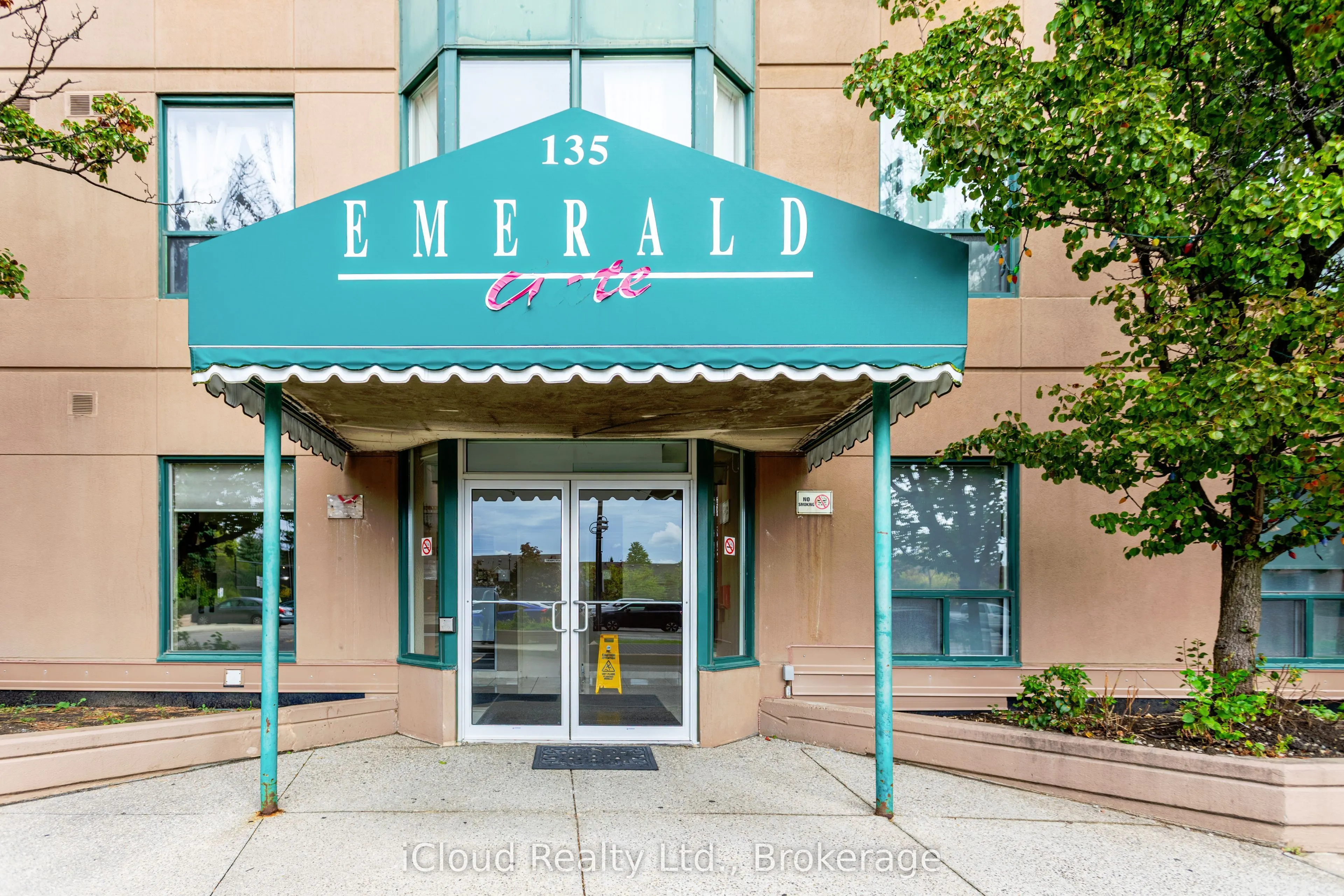 135 Hillcrest Avenue #903