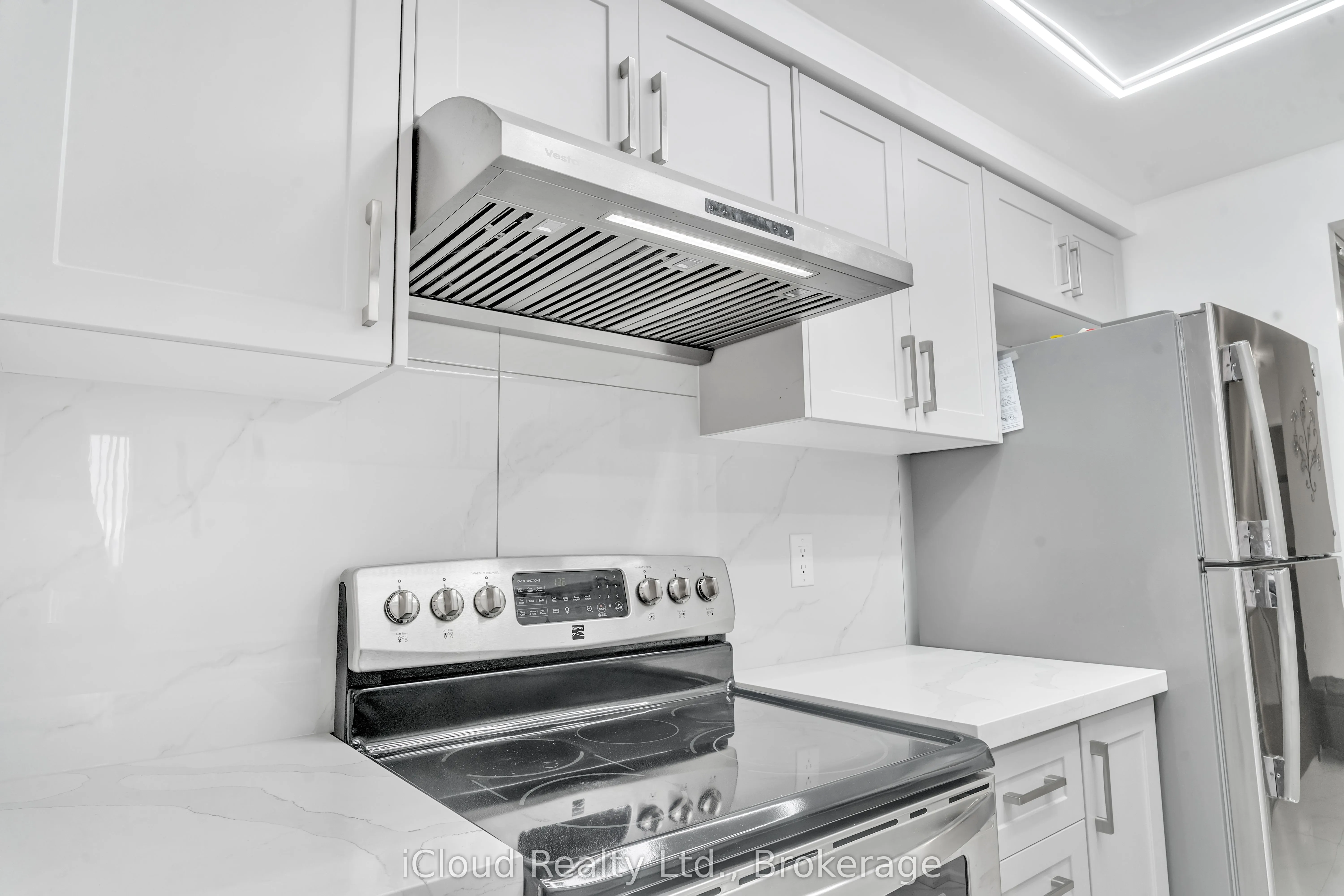 135 Hillcrest Avenue #903