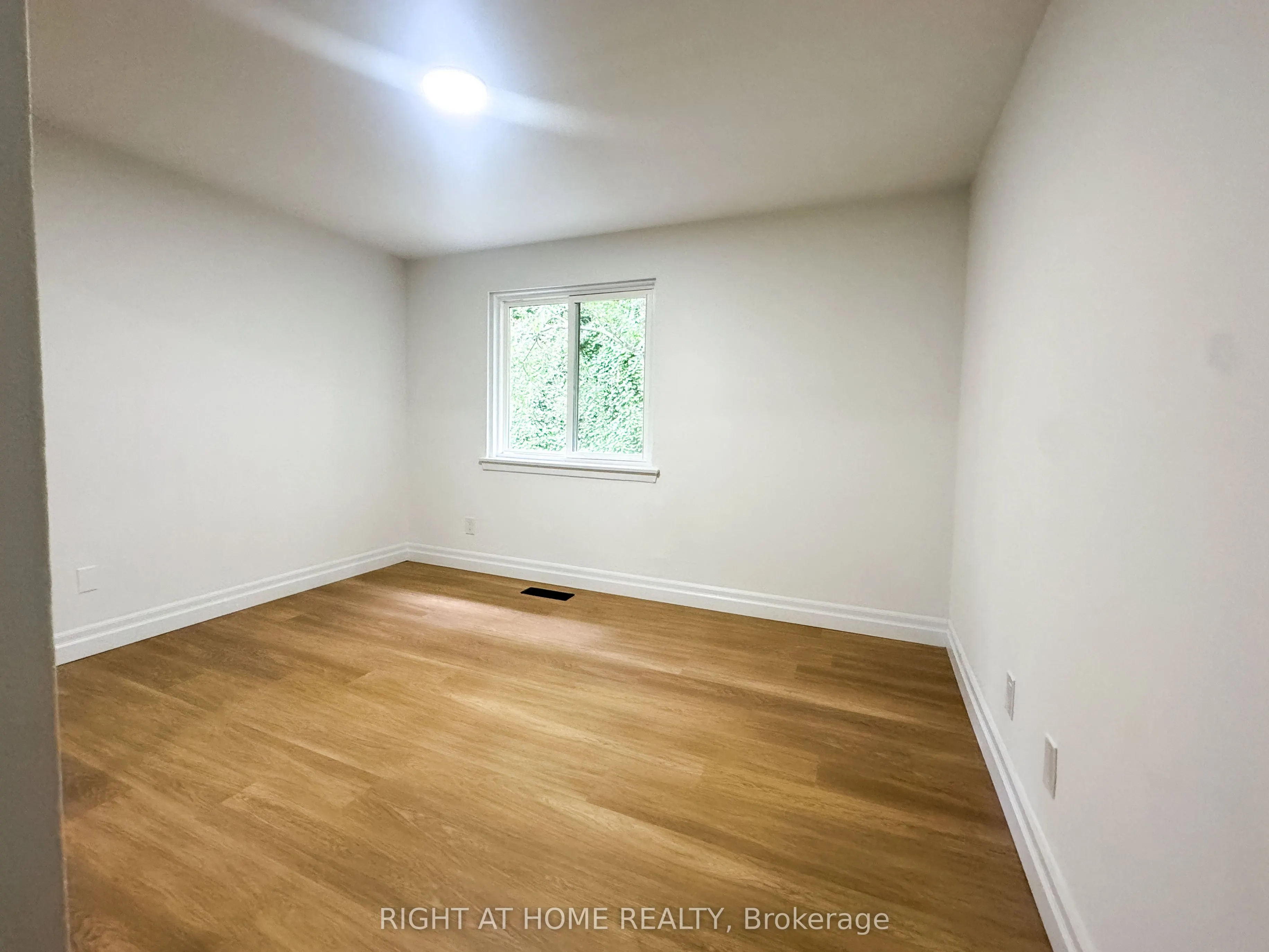 3360 The Credit Woodlands #10