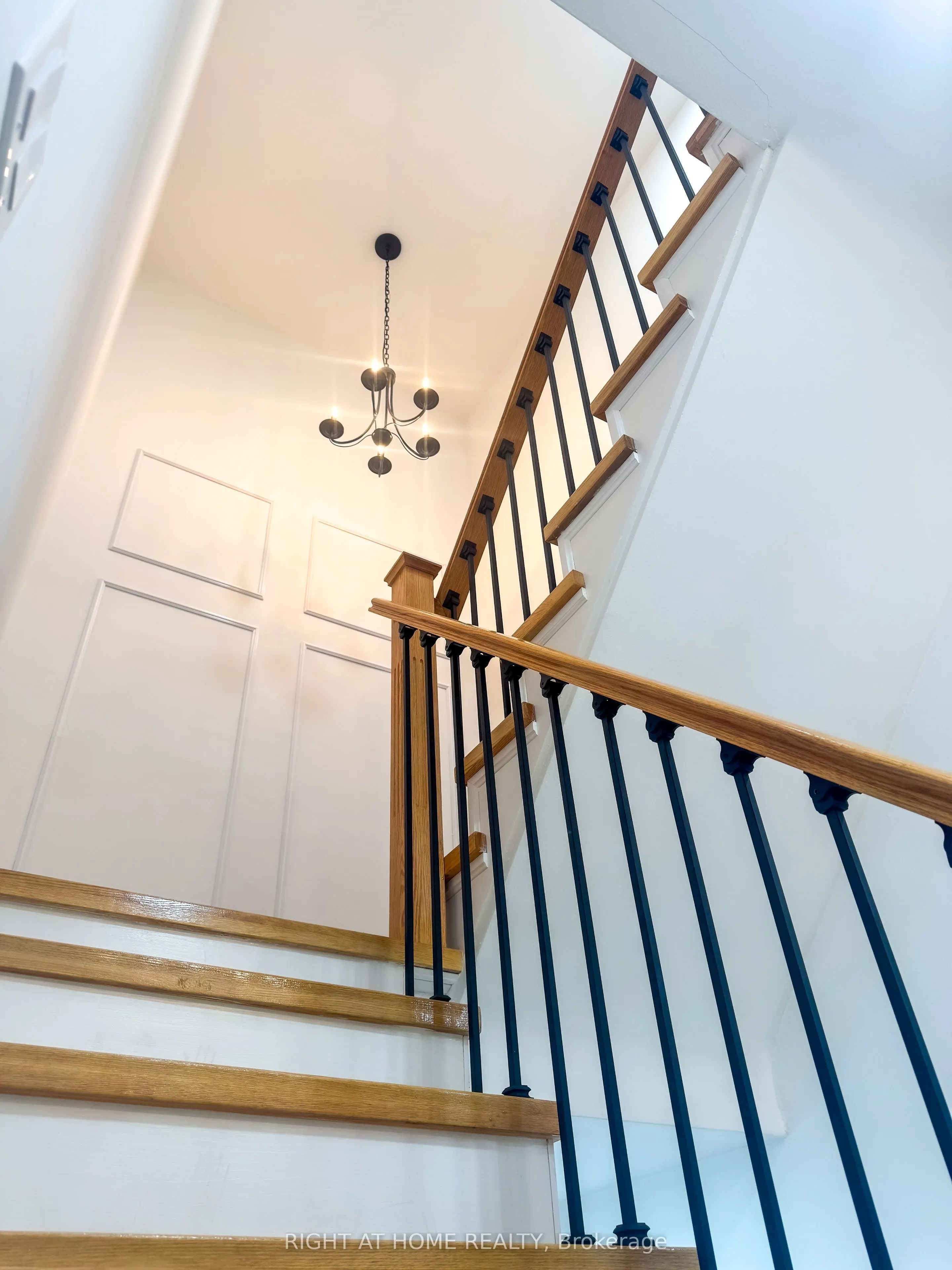3360 The Credit Woodlands #10