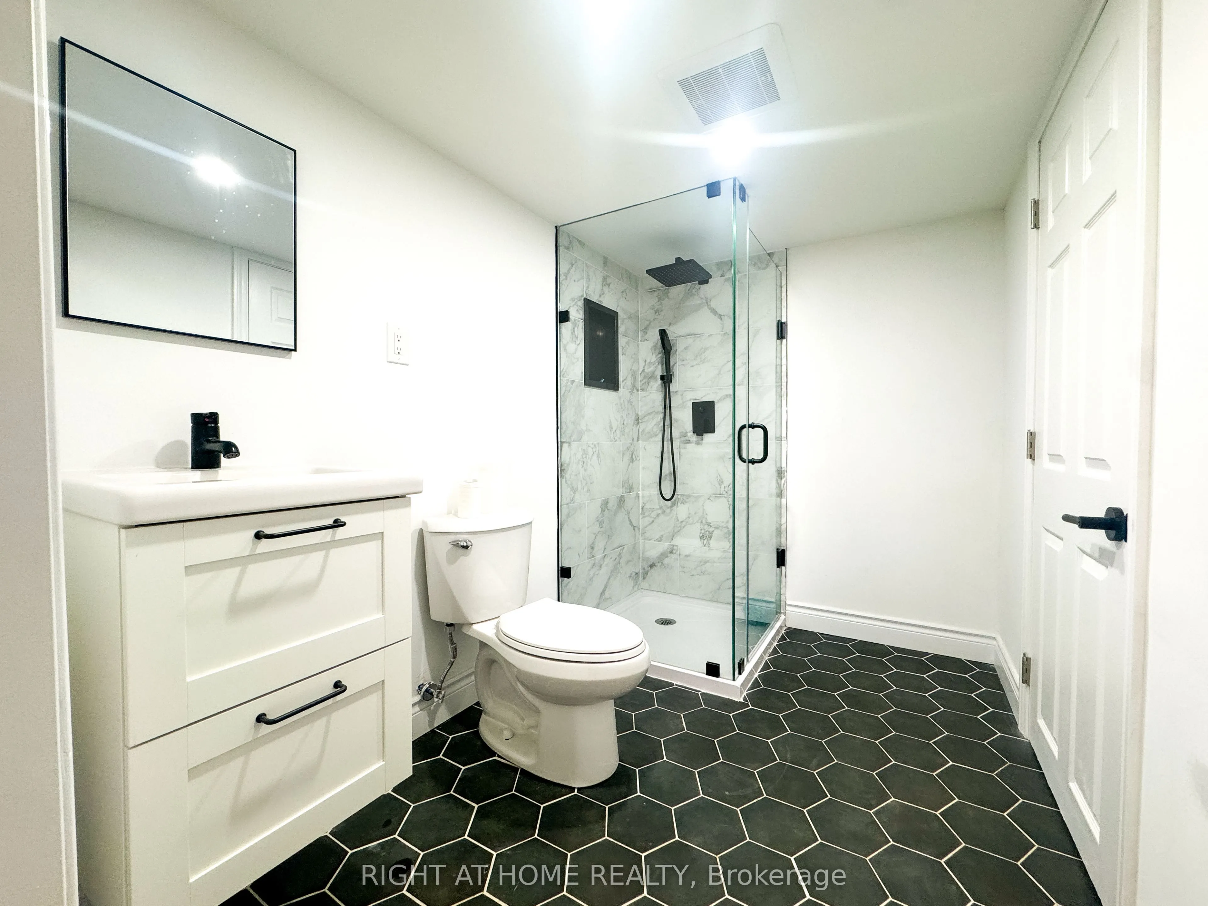 3360 The Credit Woodlands #10