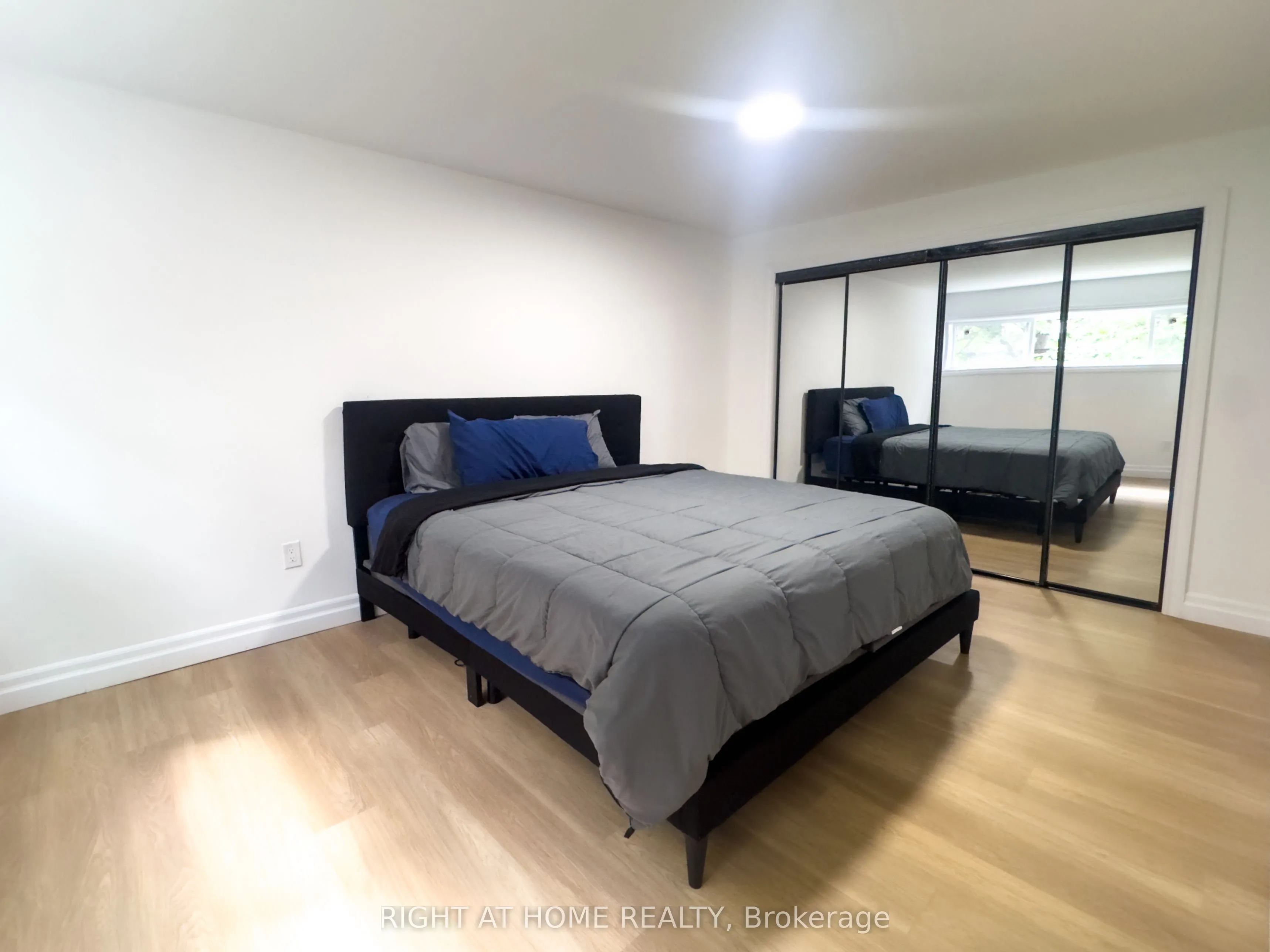 3360 The Credit Woodlands #10