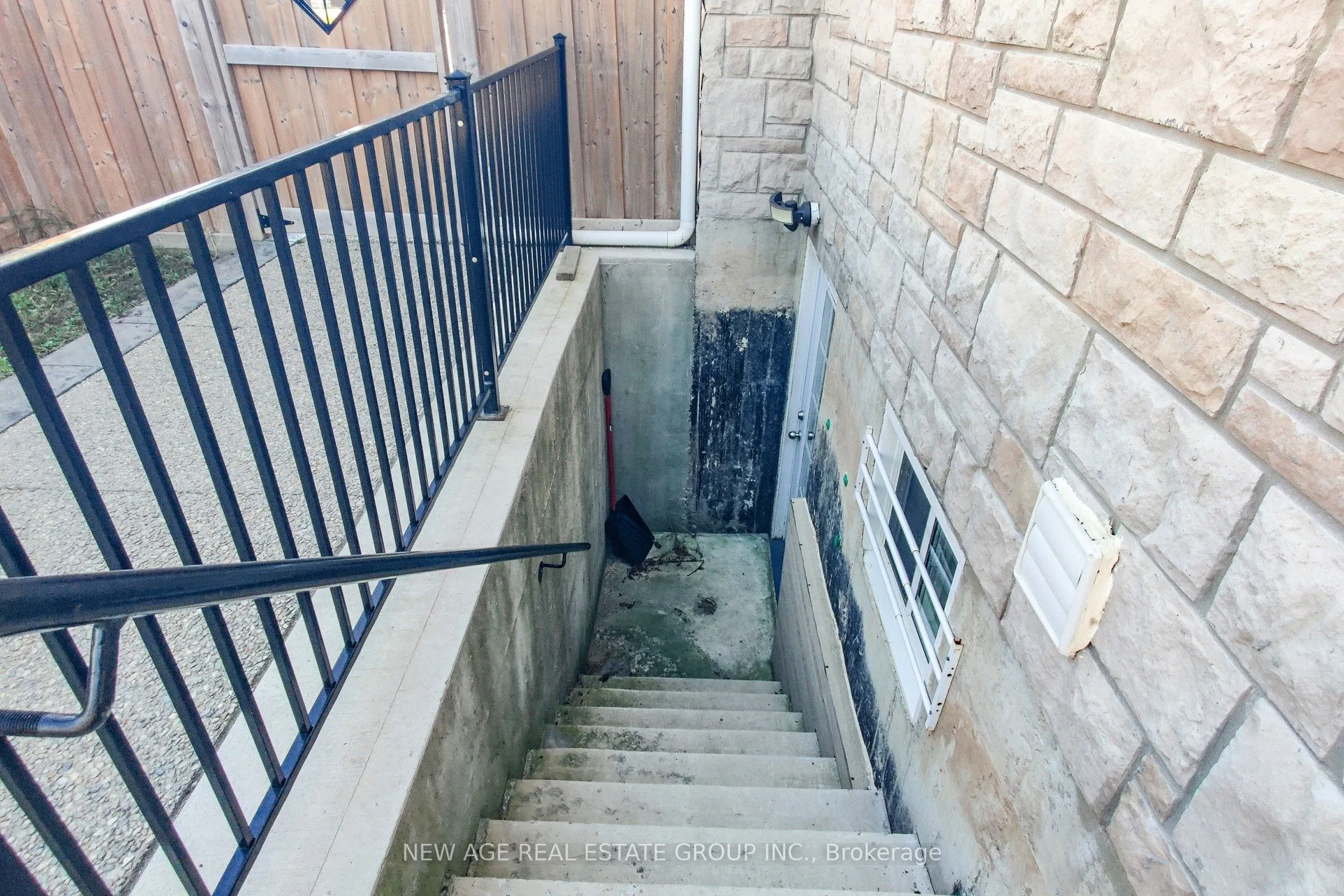 153 Whitlock Avenue