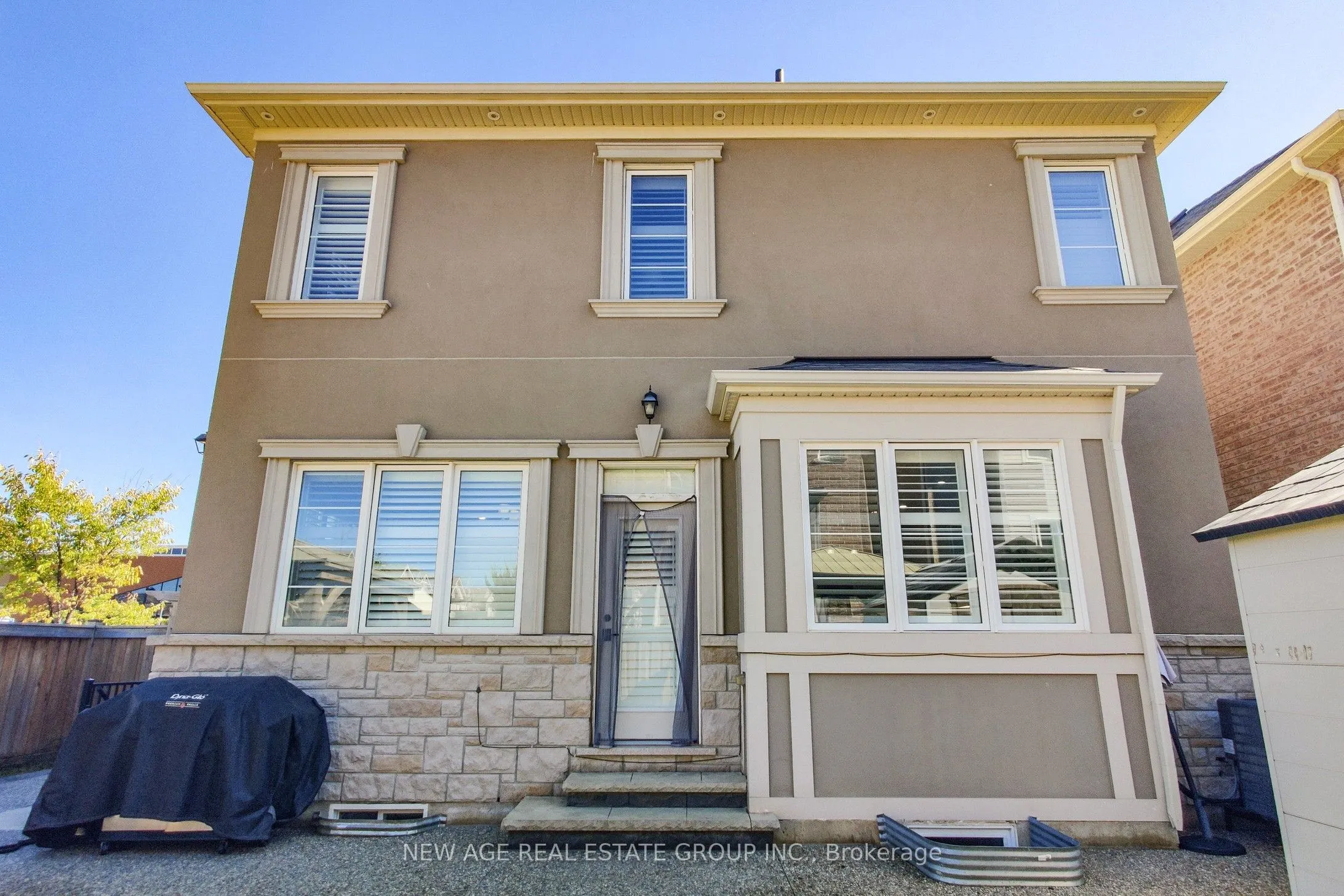 153 Whitlock Avenue