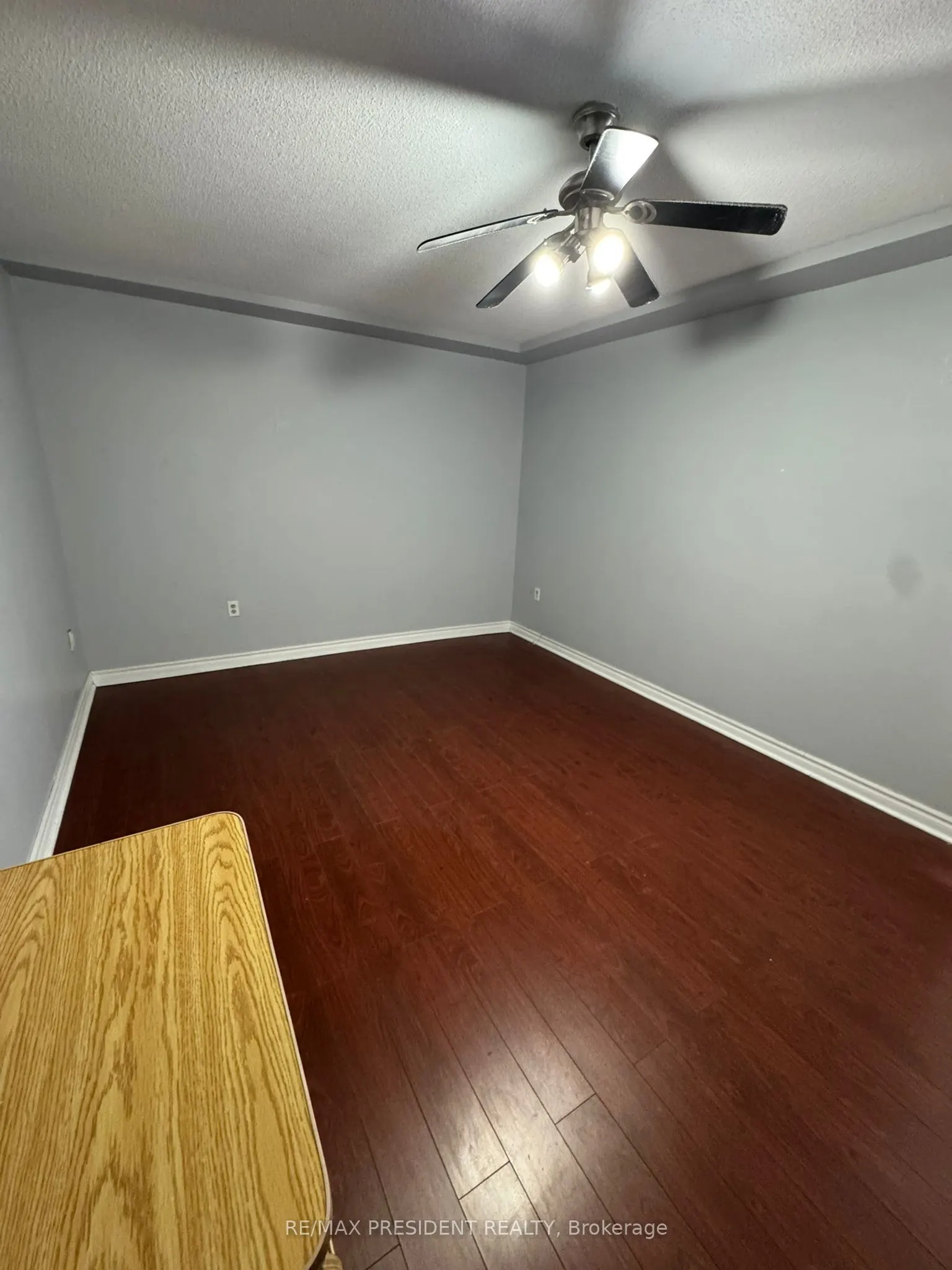 21 Knightsbridge Road #101
