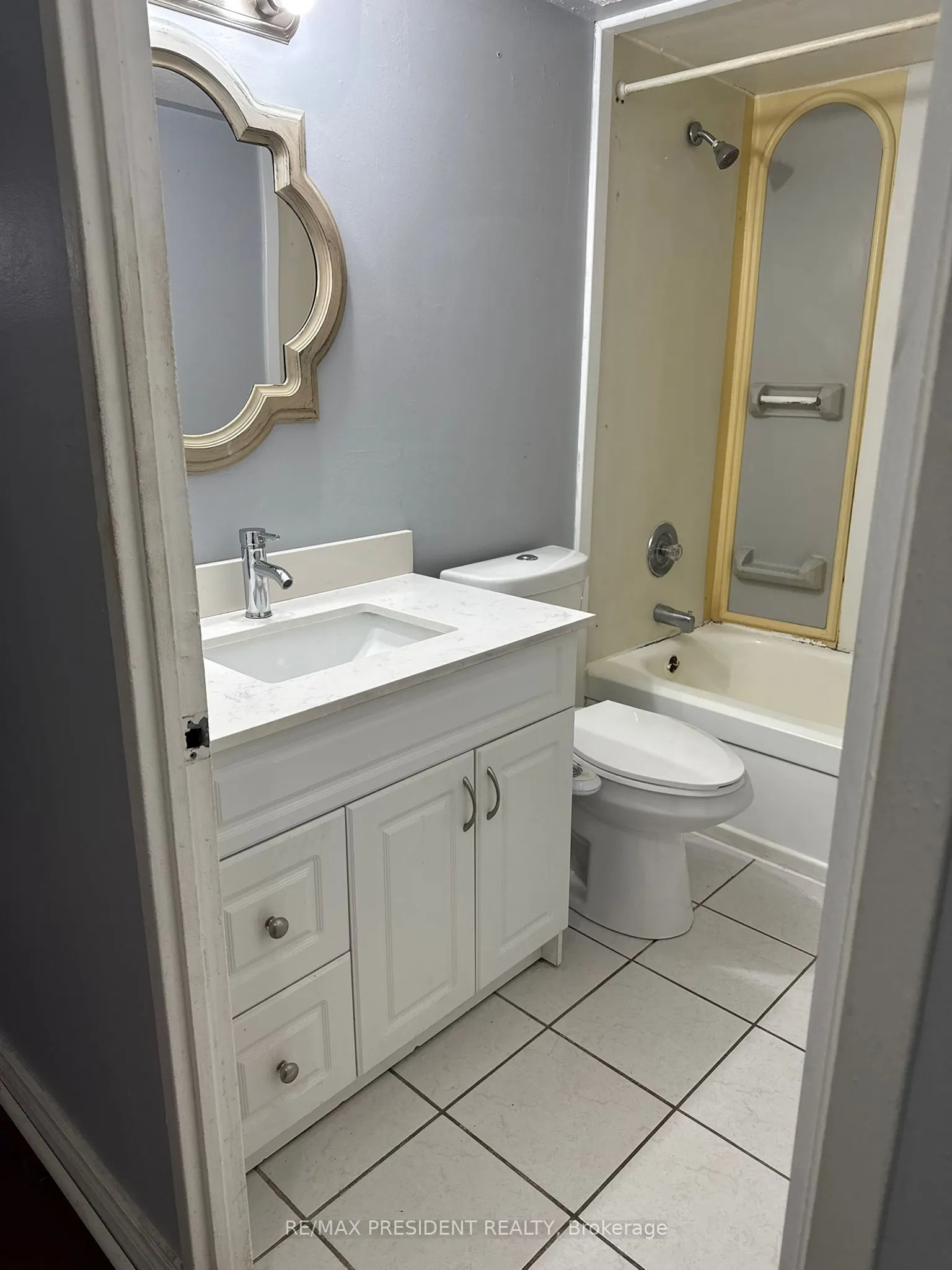 21 Knightsbridge Road #101