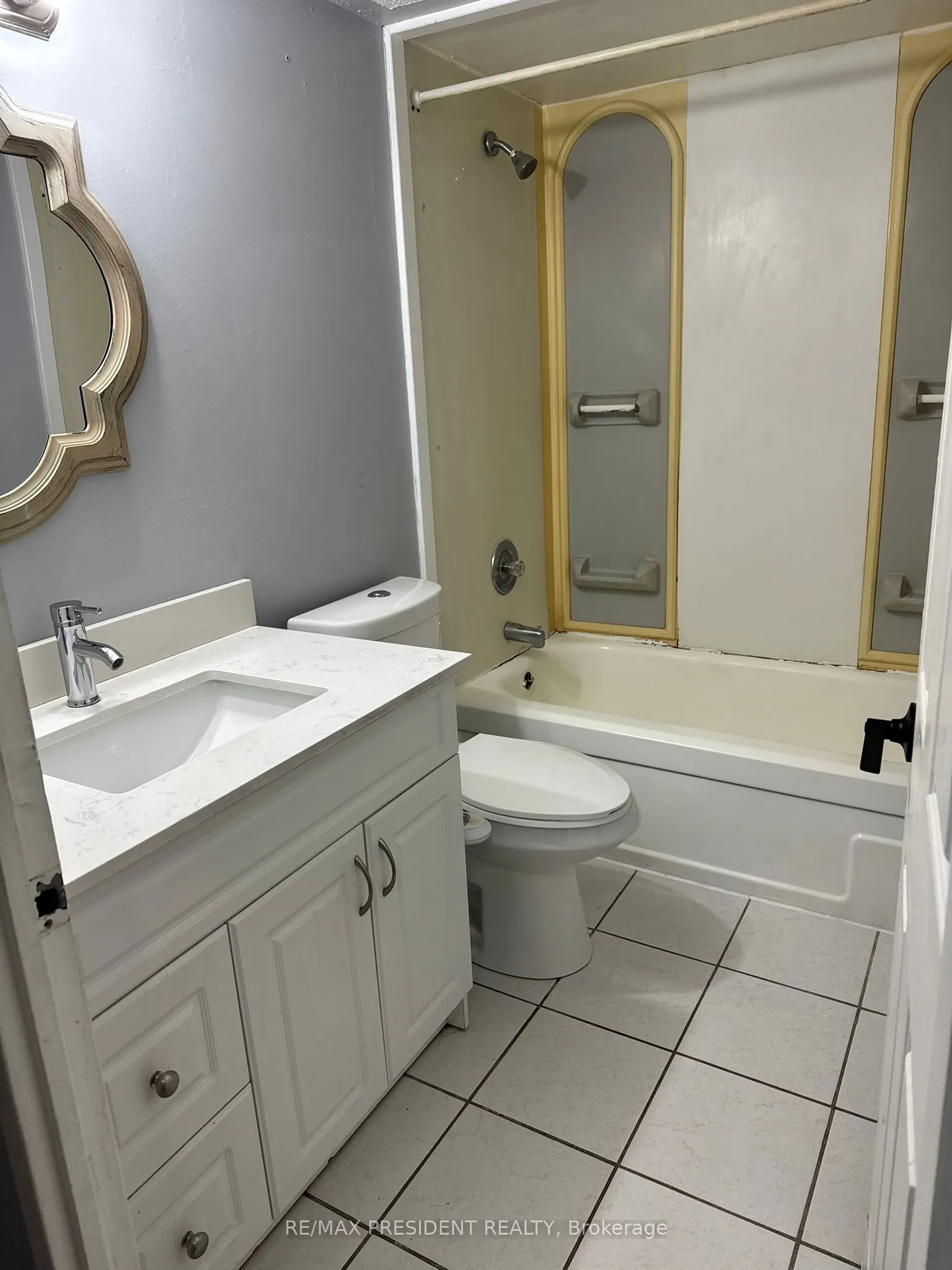 21 Knightsbridge Road #101