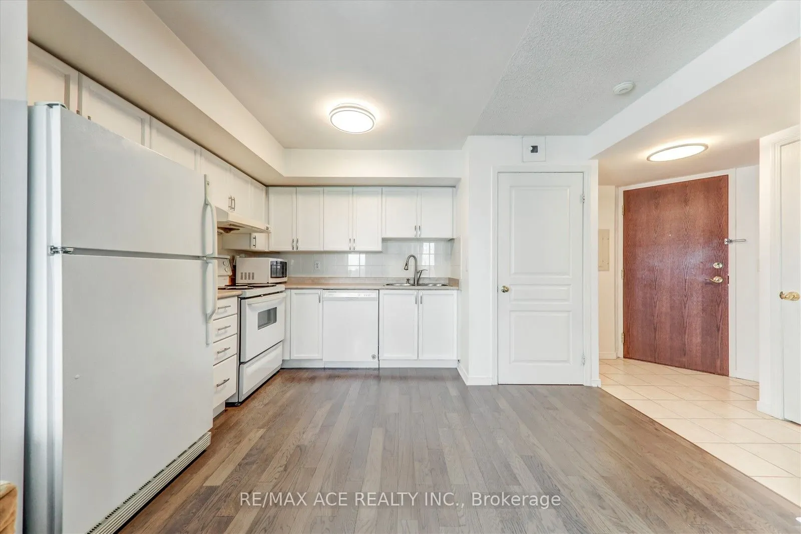 2545 Erin Centre Boulevard #1803