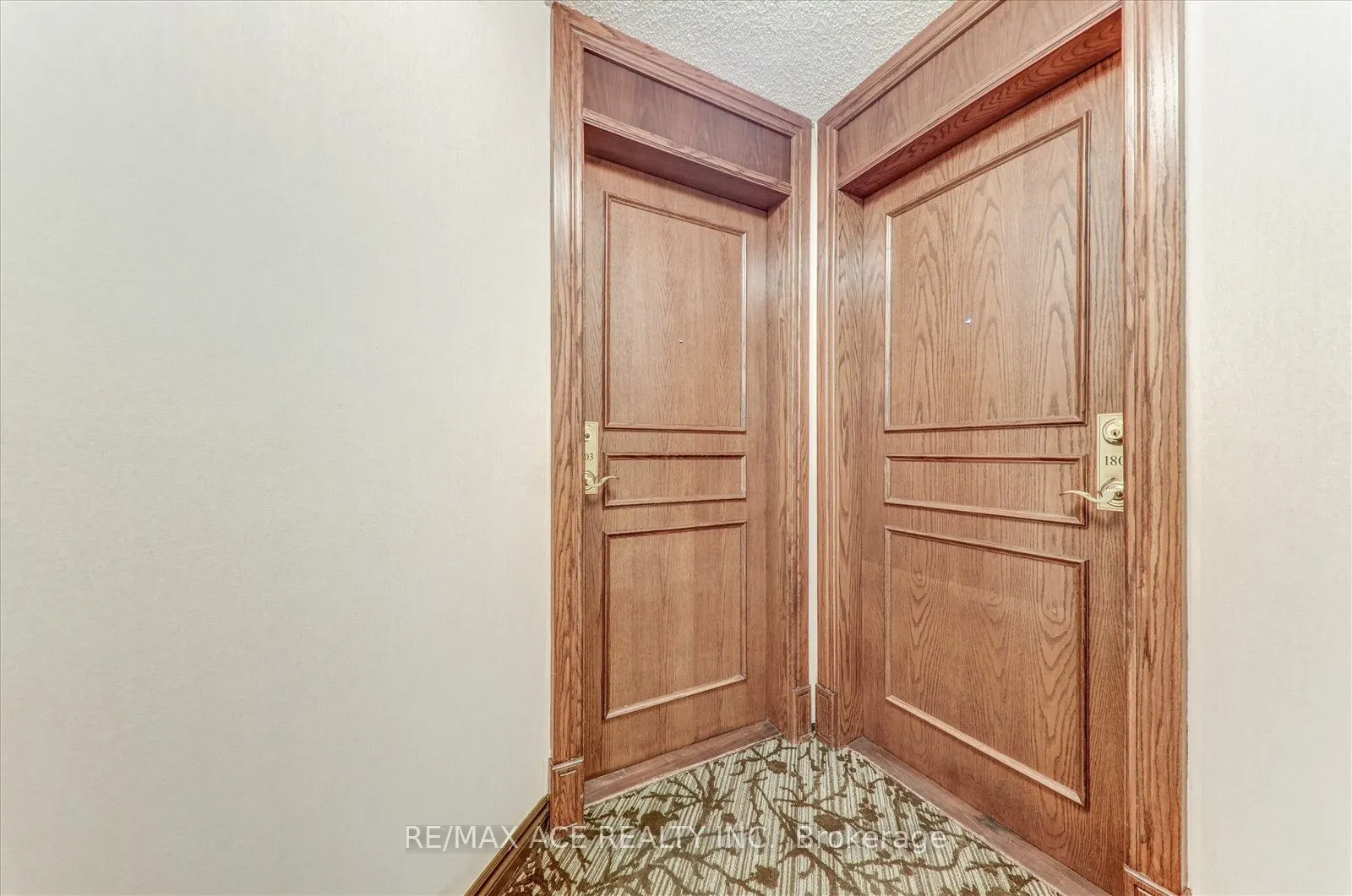 2545 Erin Centre Boulevard #1803