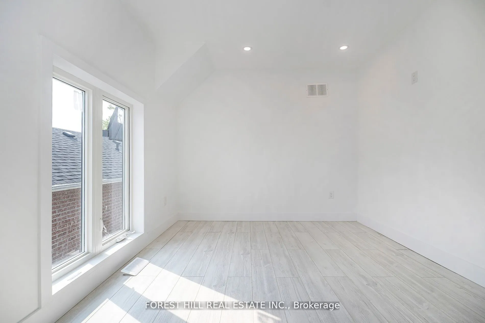 19 Simpson Avenue