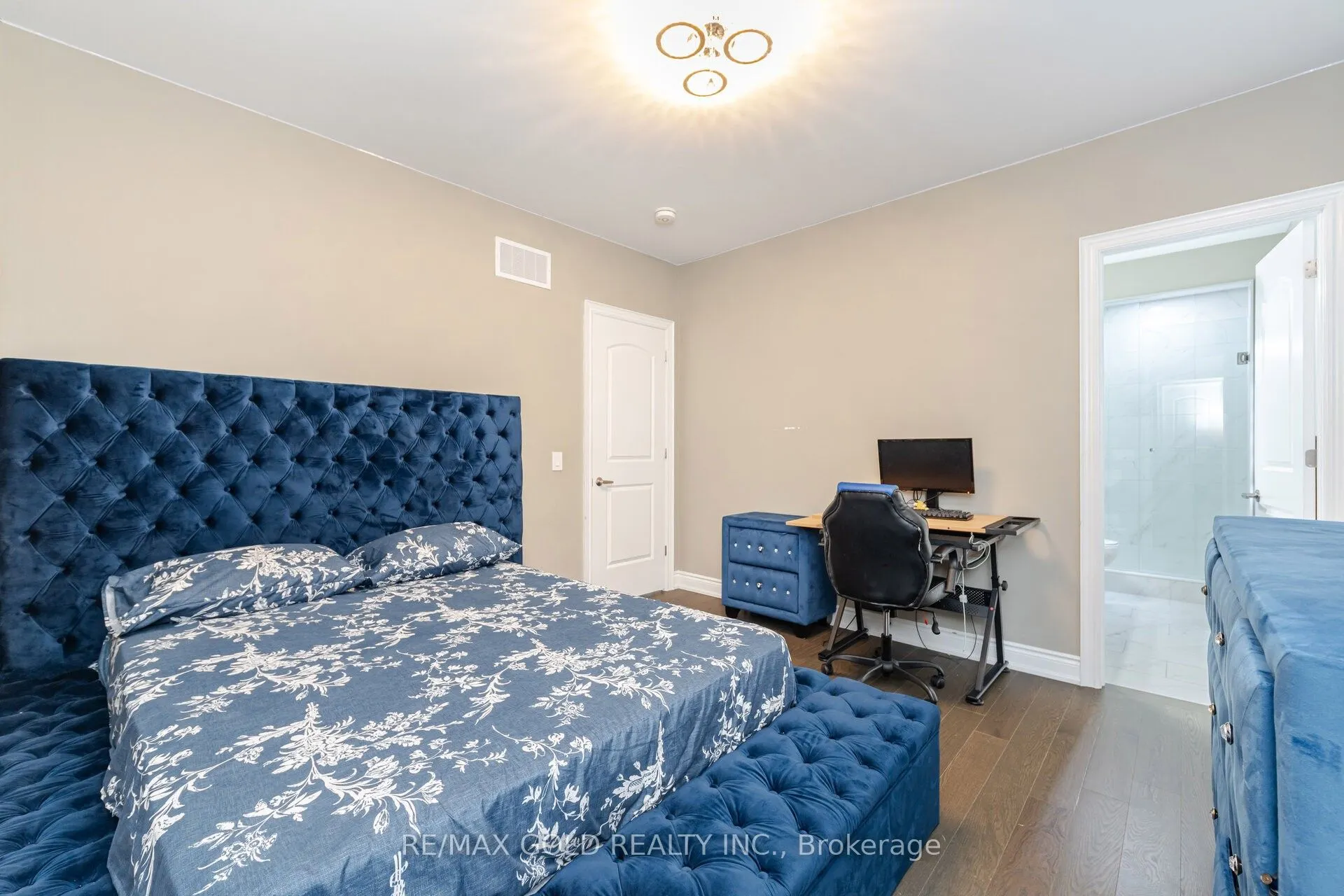 85 James Walker Avenue
