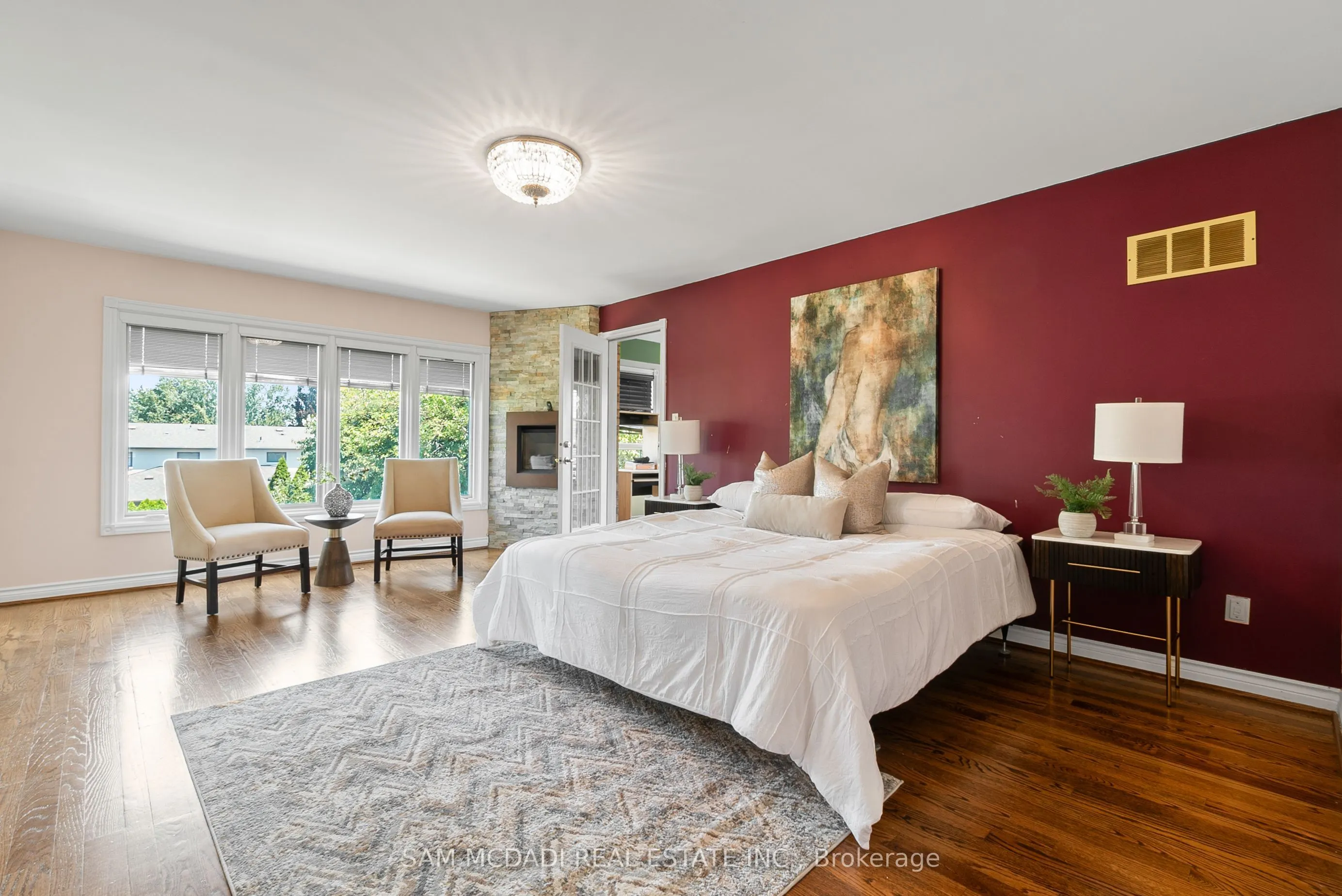 2339 Glengarry Road