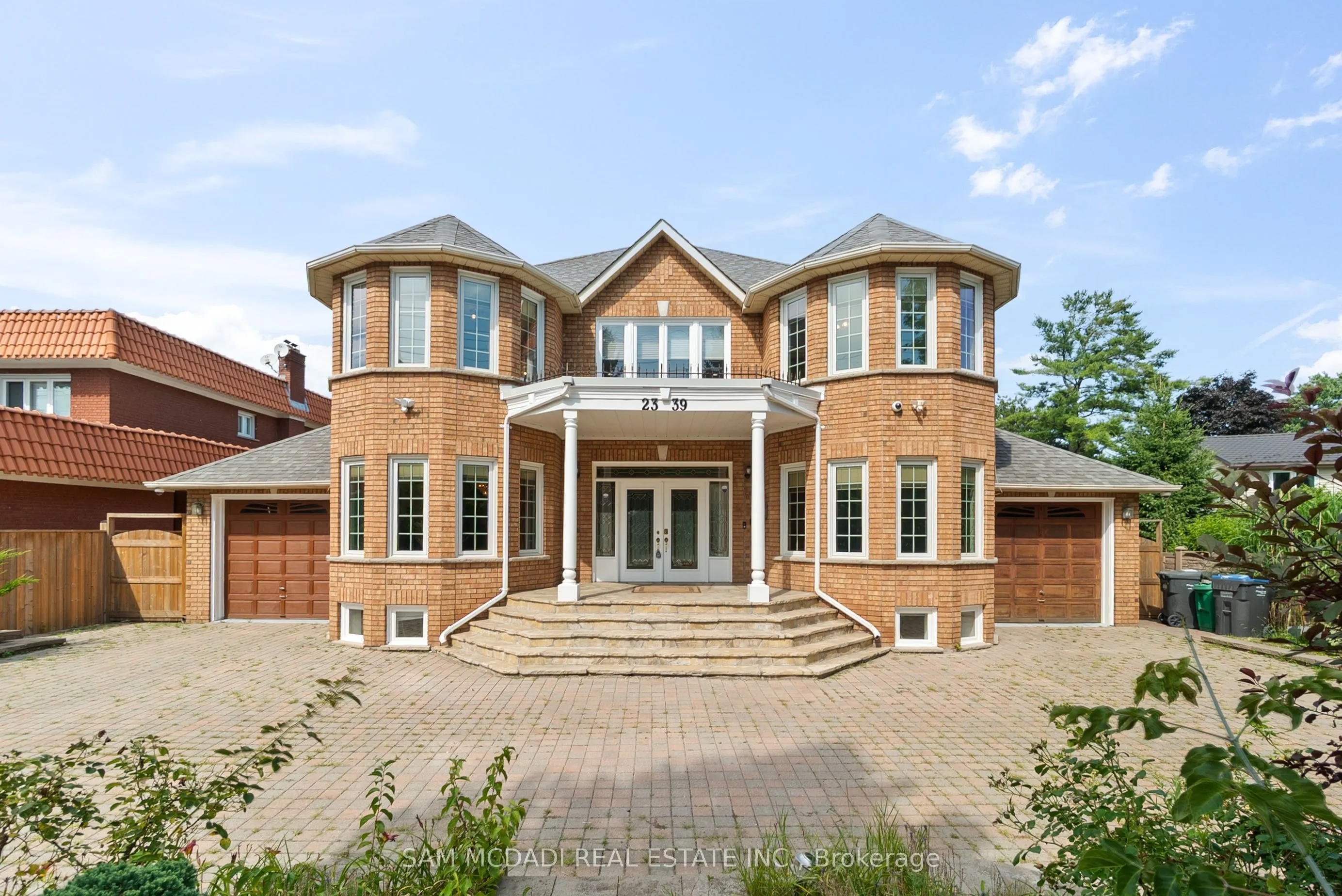 2339 Glengarry Road