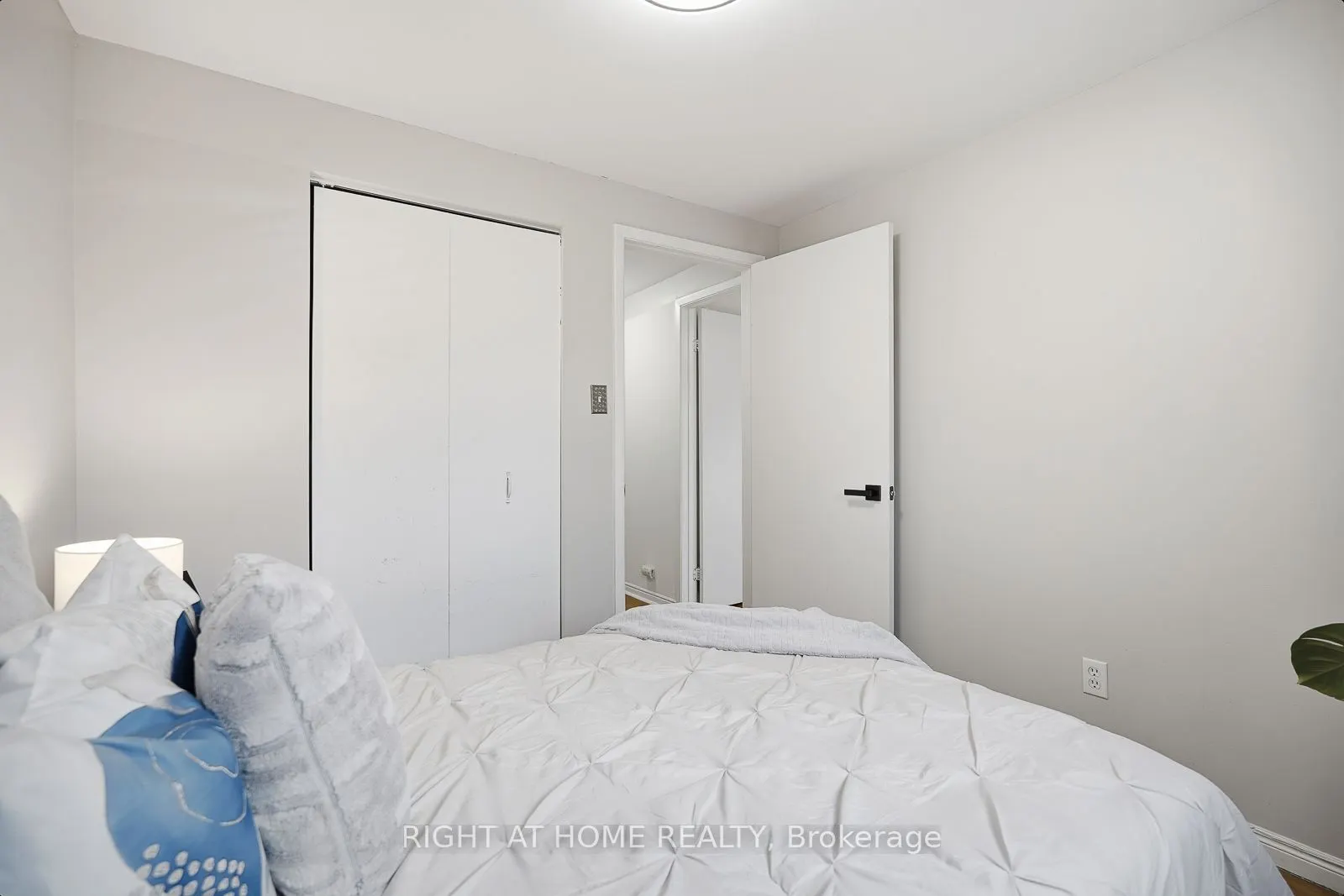 216 Fleetwood Crescent #177