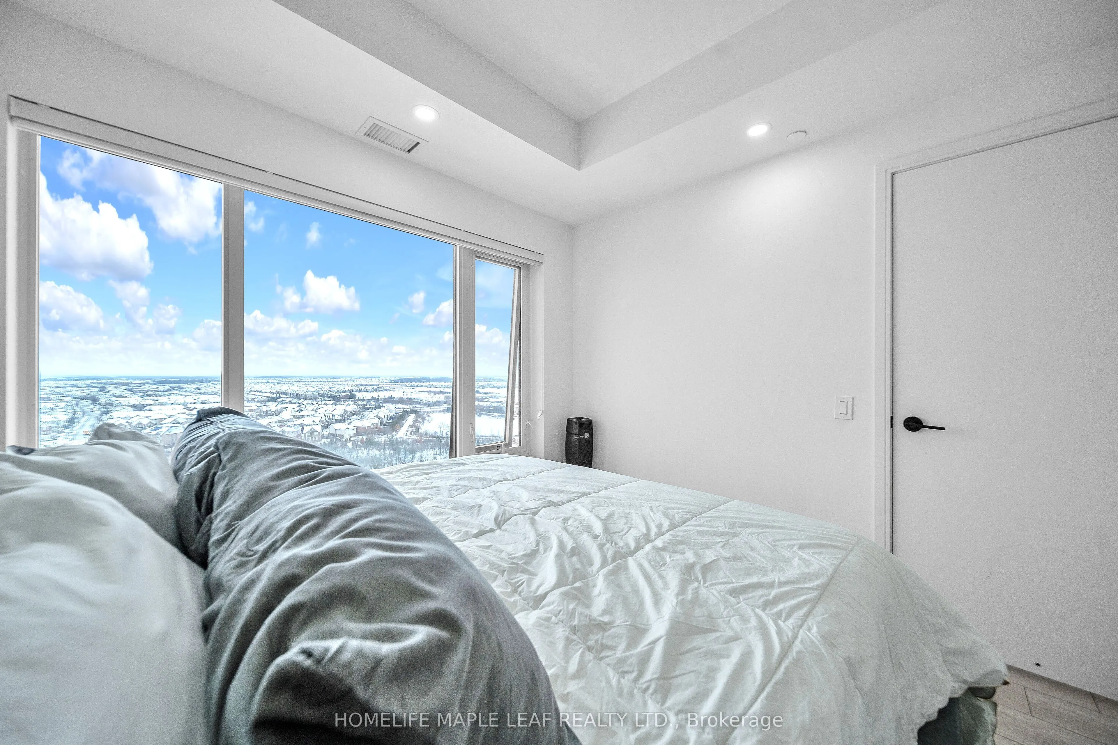 8010 Derry Road #1402