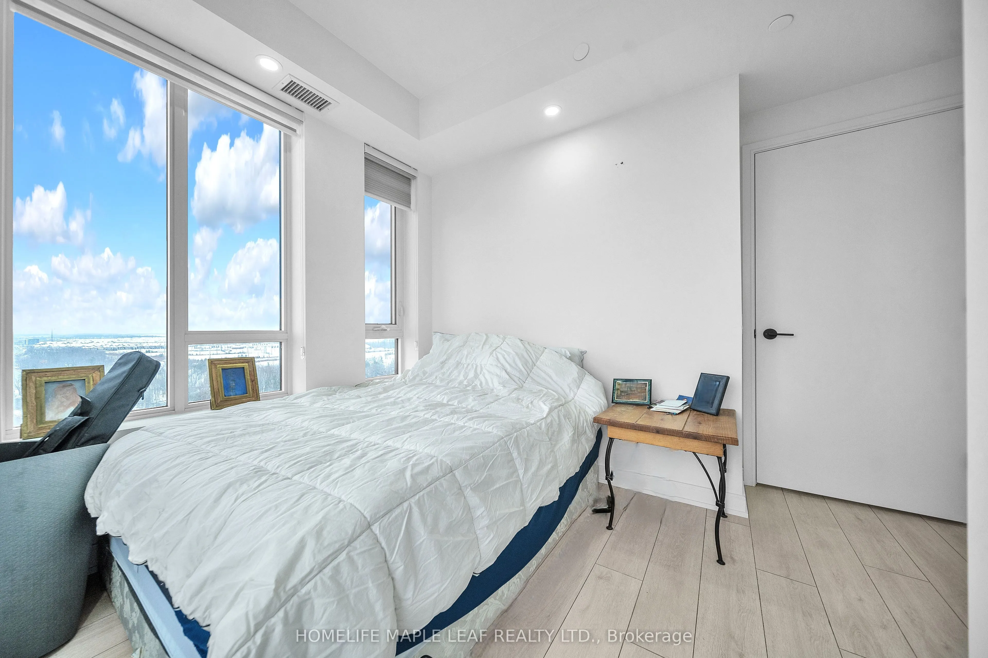 8010 Derry Road #1402