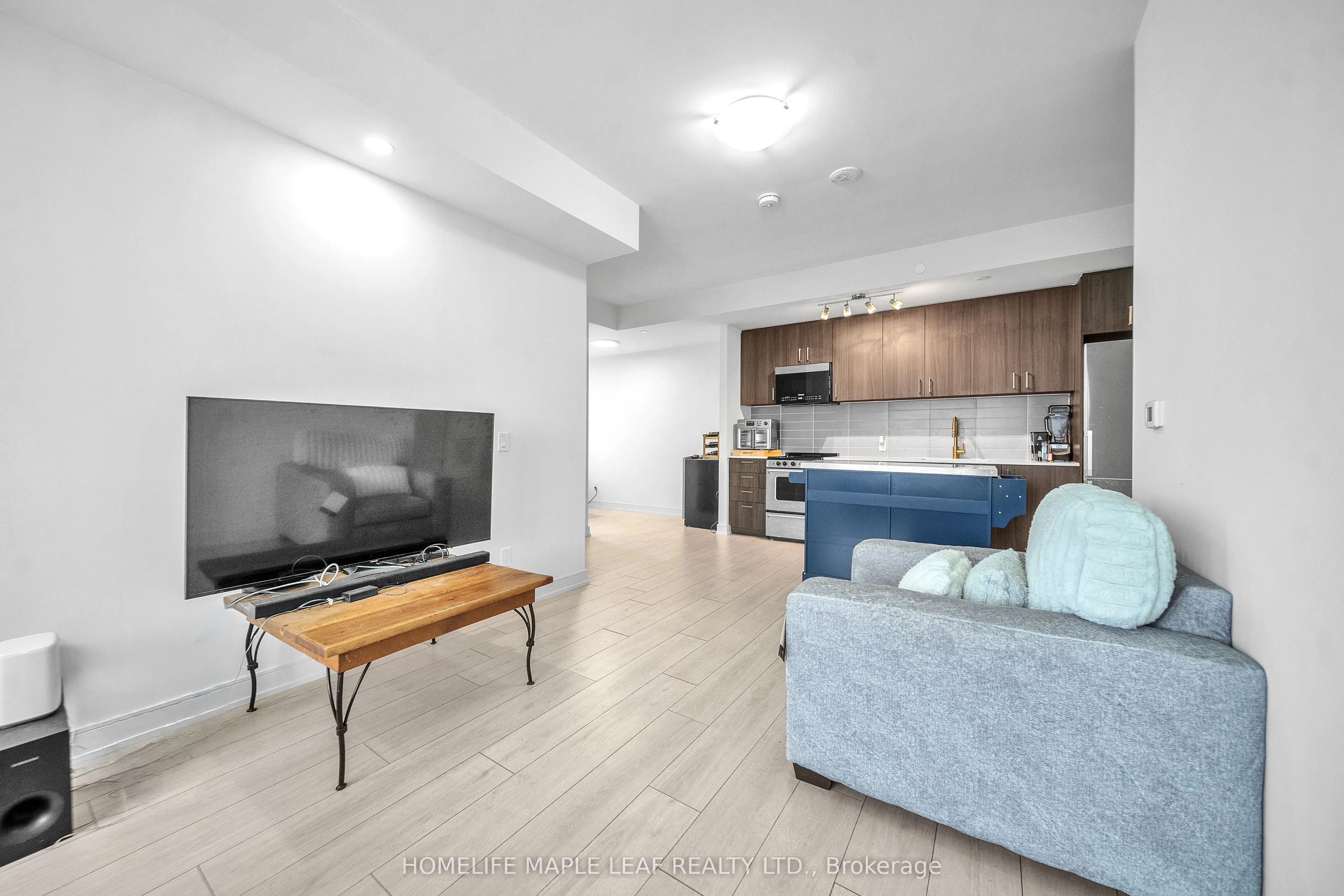 8010 Derry Road #1402