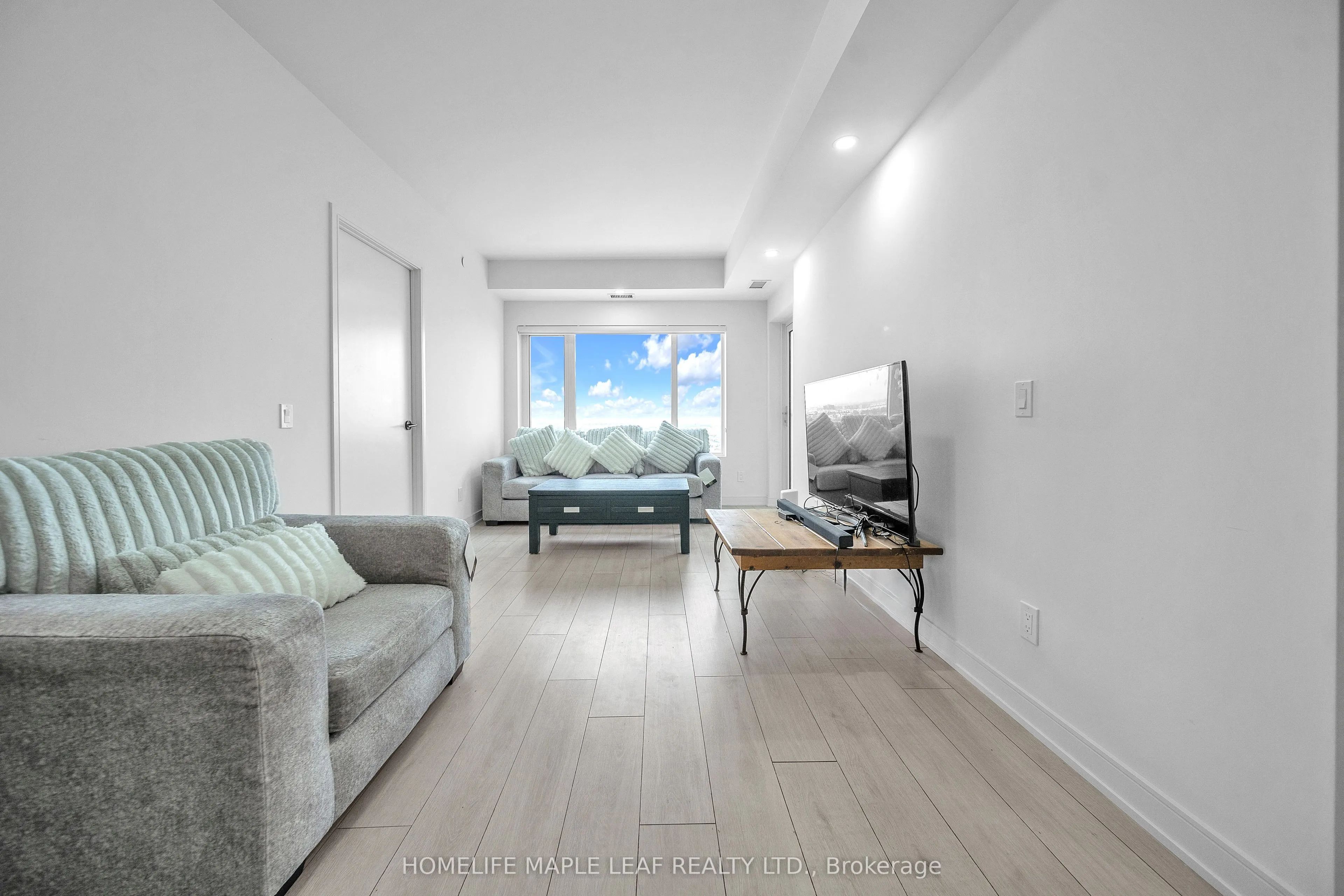 8010 Derry Road #1402