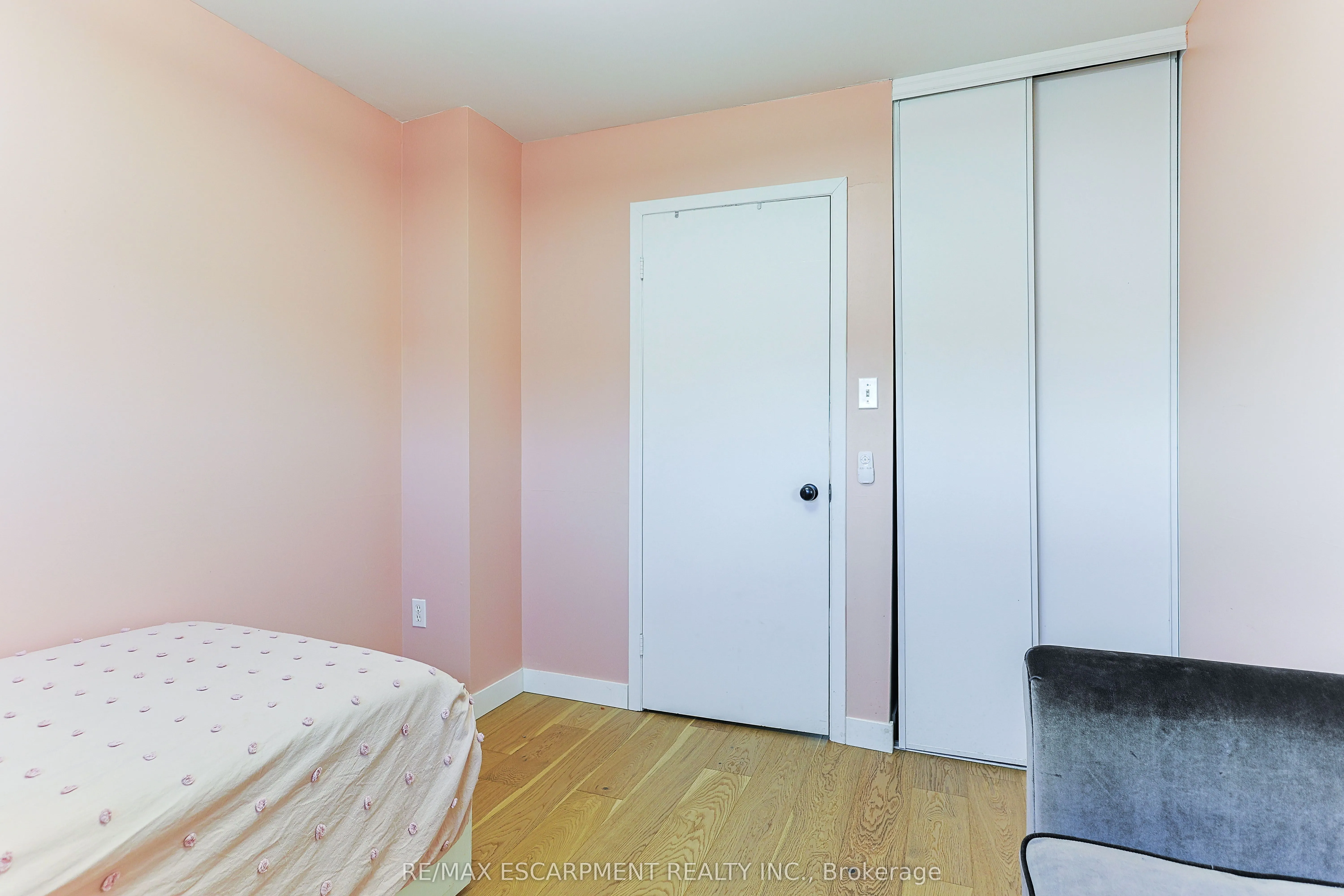 5475 Lakeshore Road #54