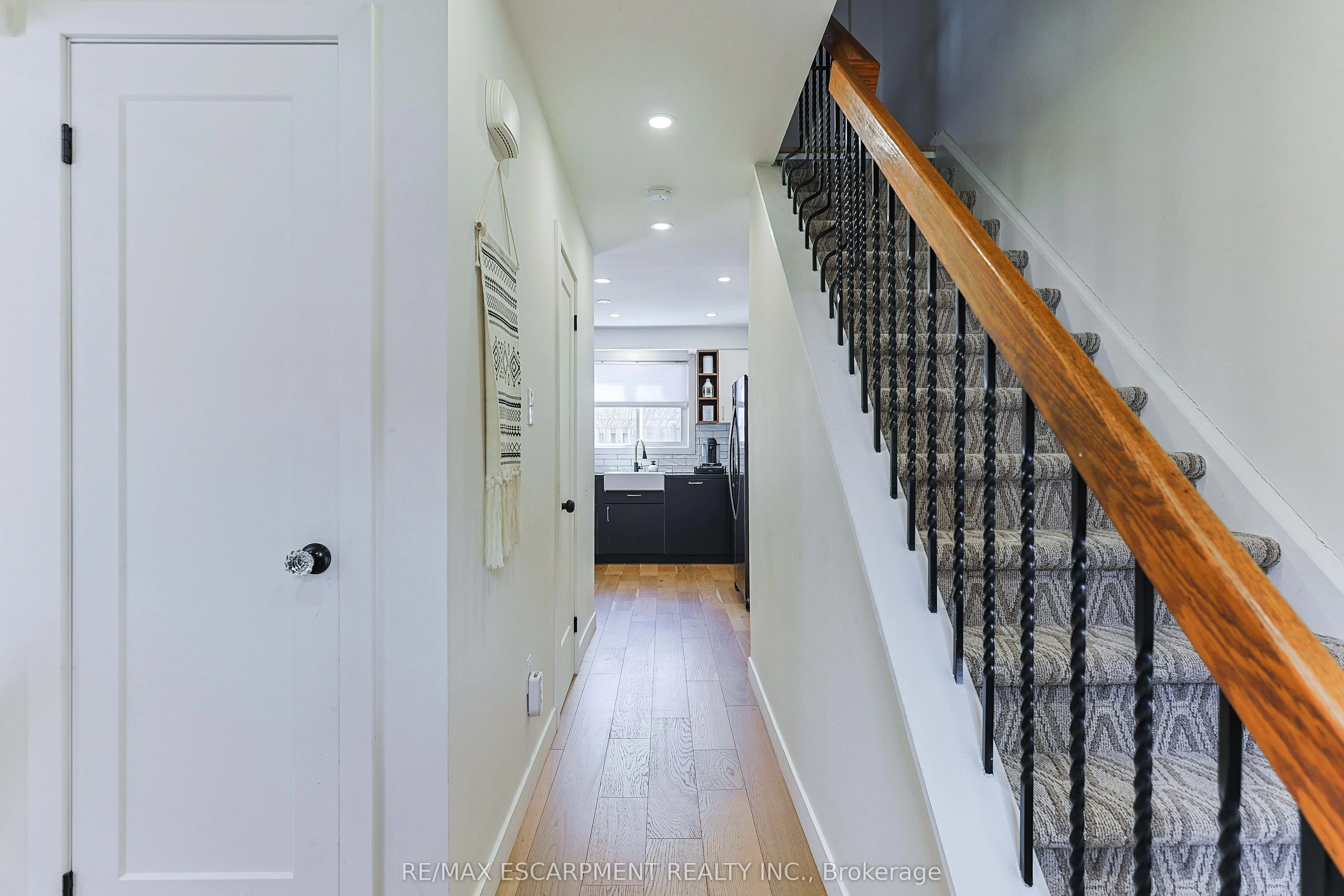 5475 Lakeshore Road #54