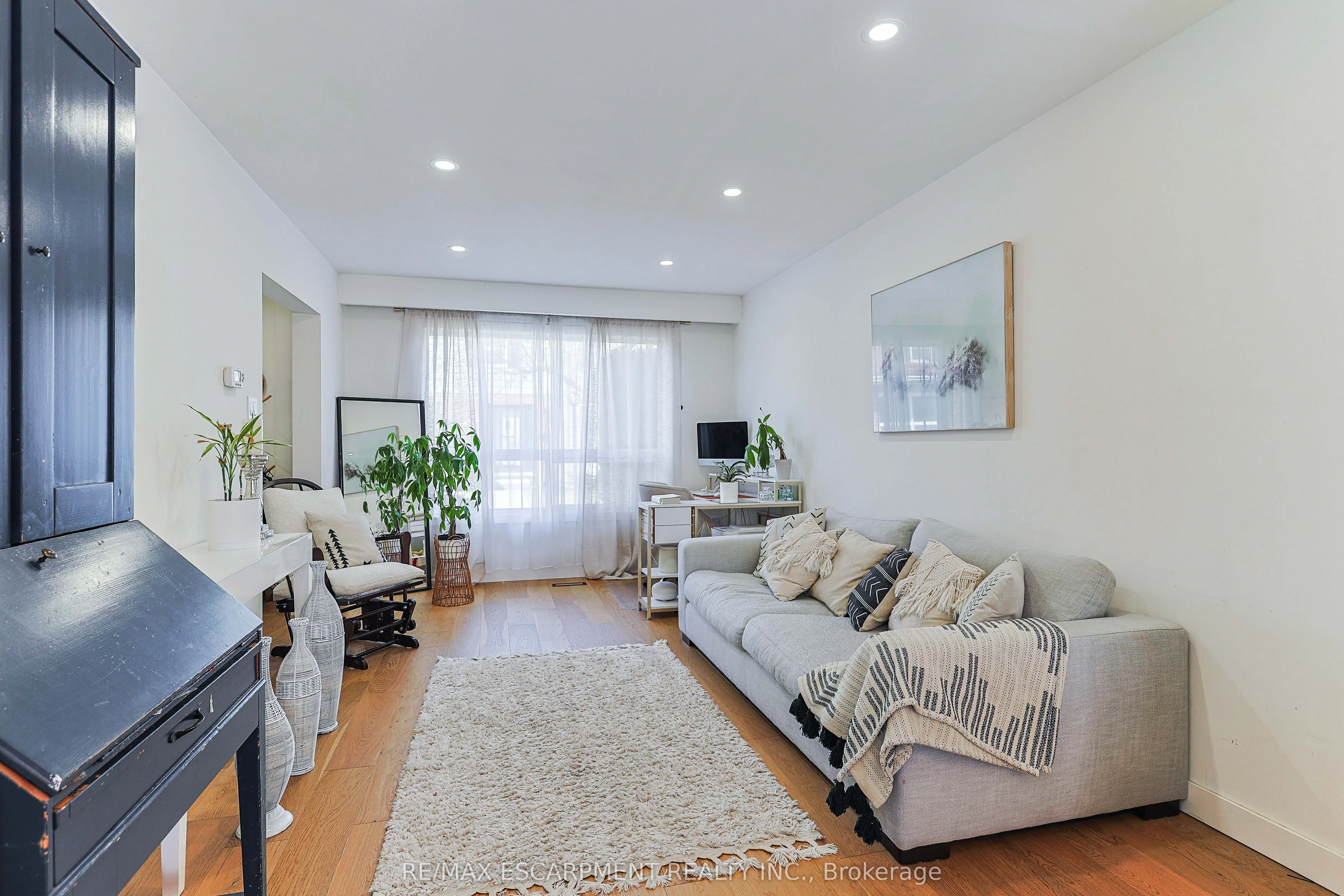 5475 Lakeshore Road #54