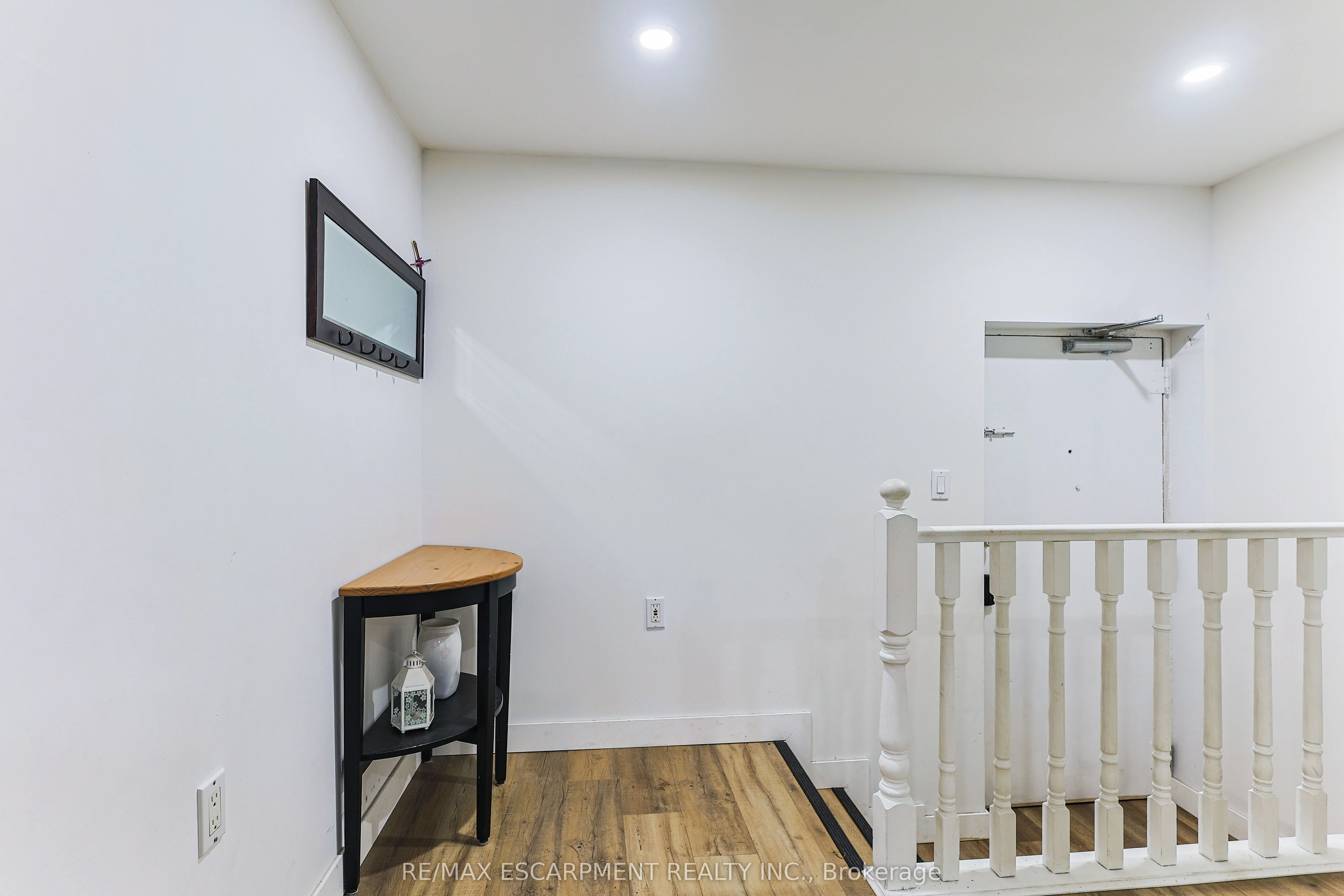 5475 Lakeshore Road #54