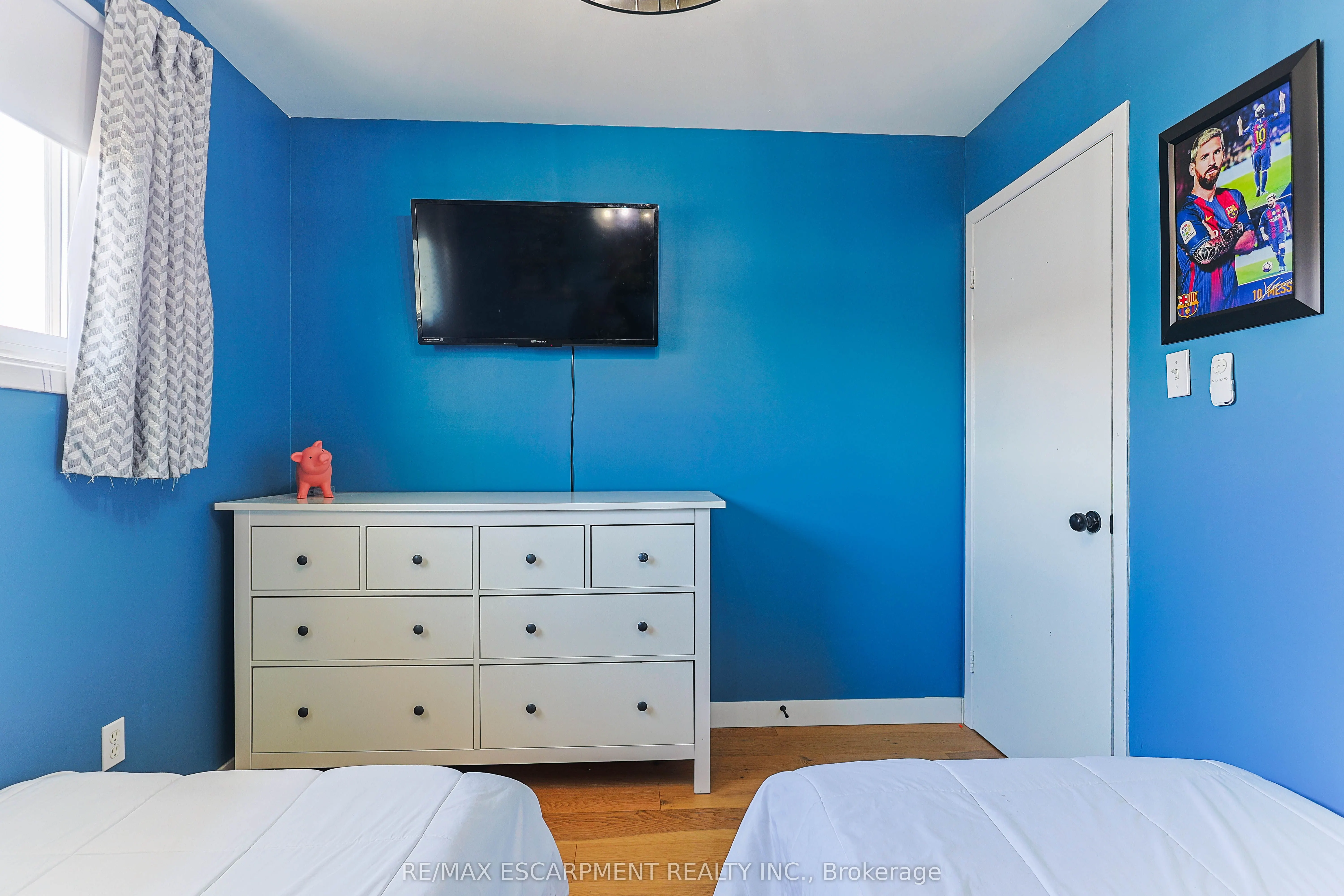 5475 Lakeshore Road #54